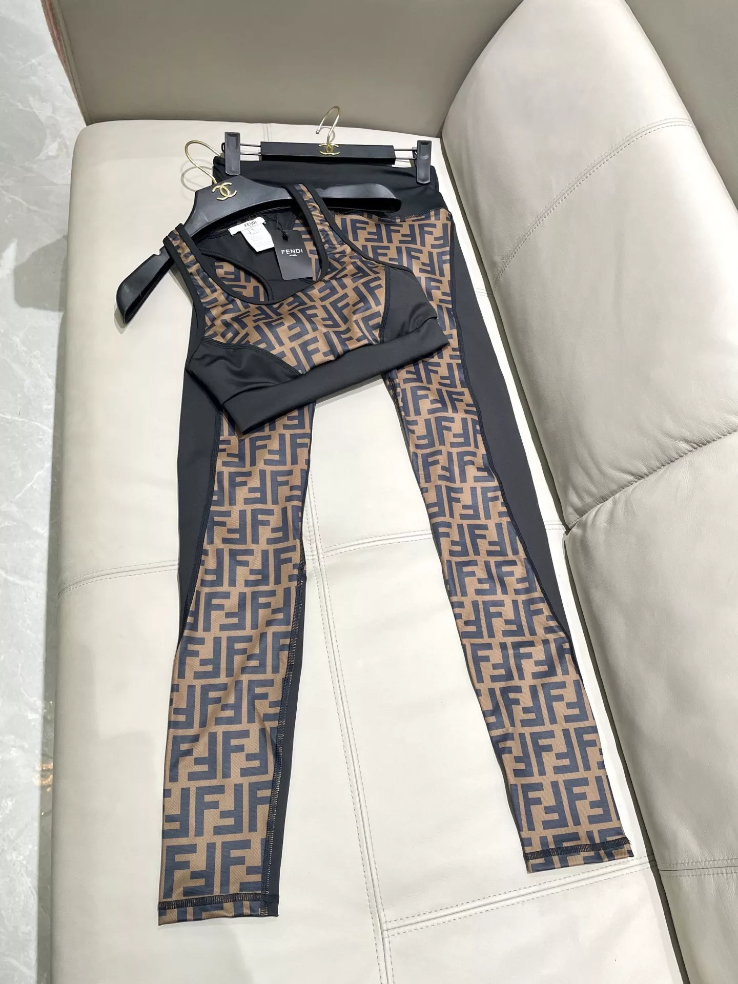 Fendi Tracksuits Sleeveless For Women Soft 5913