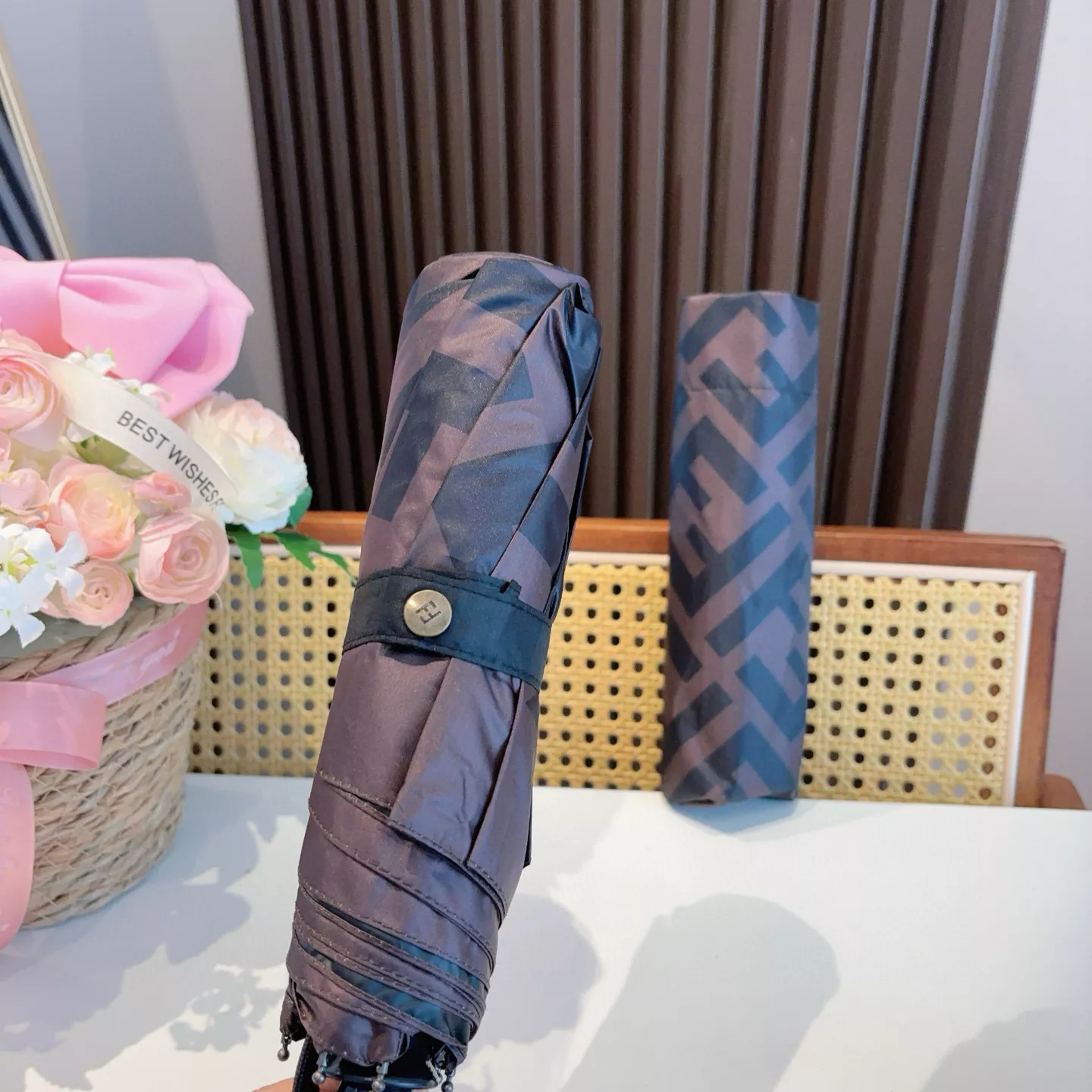 Fendi Umbrellas Sophisticated 9762