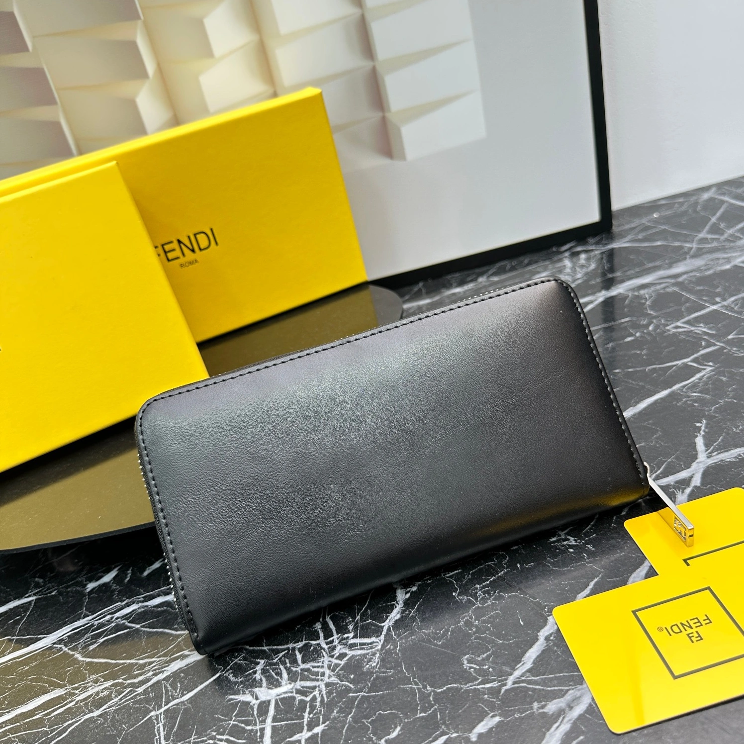 Fendi Wallets For Unisex Affordable 7151