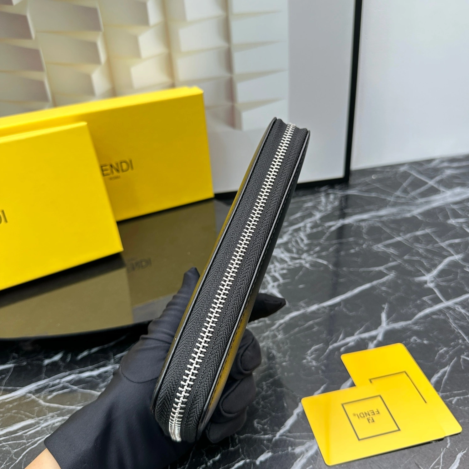 Fendi Wallets For Unisex Affordable 7151