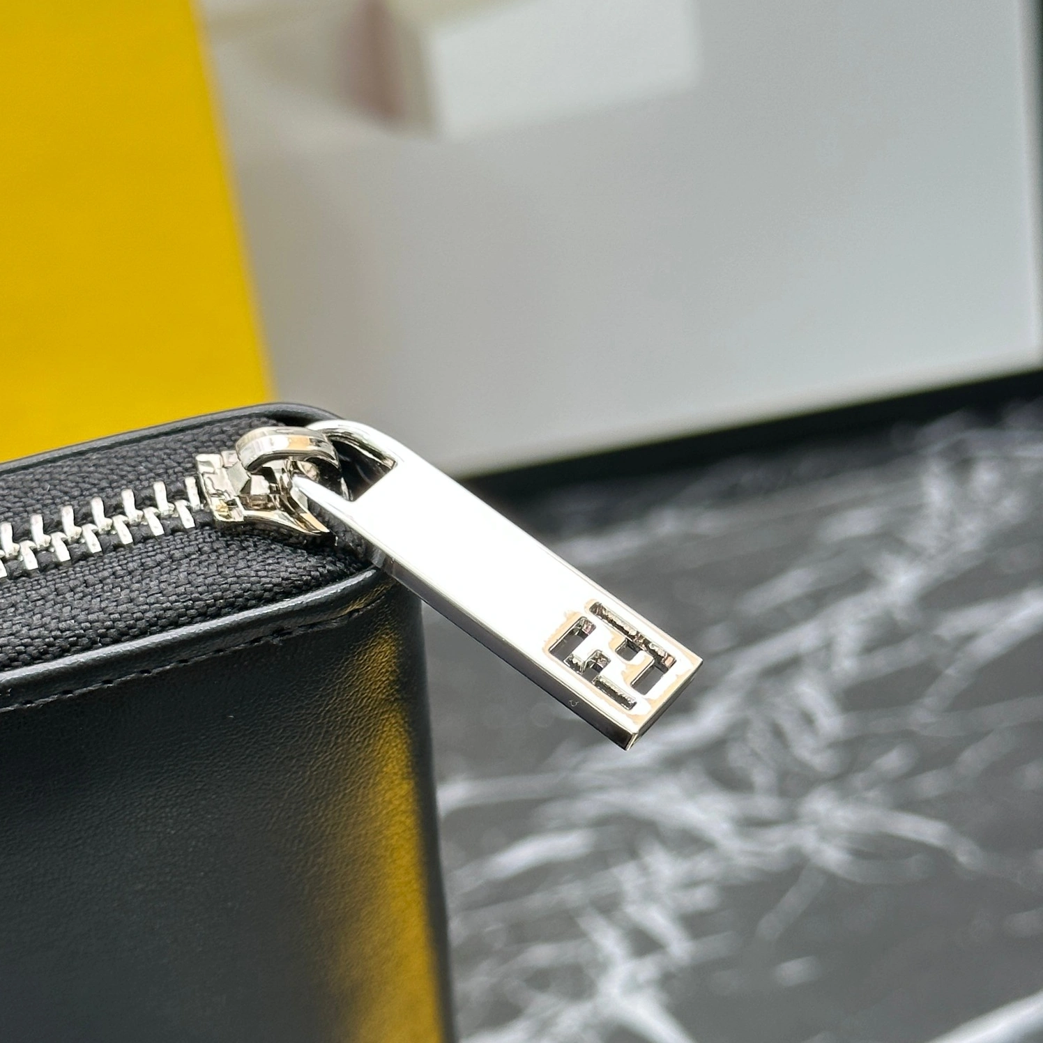 Fendi Wallets For Unisex Affordable 7151