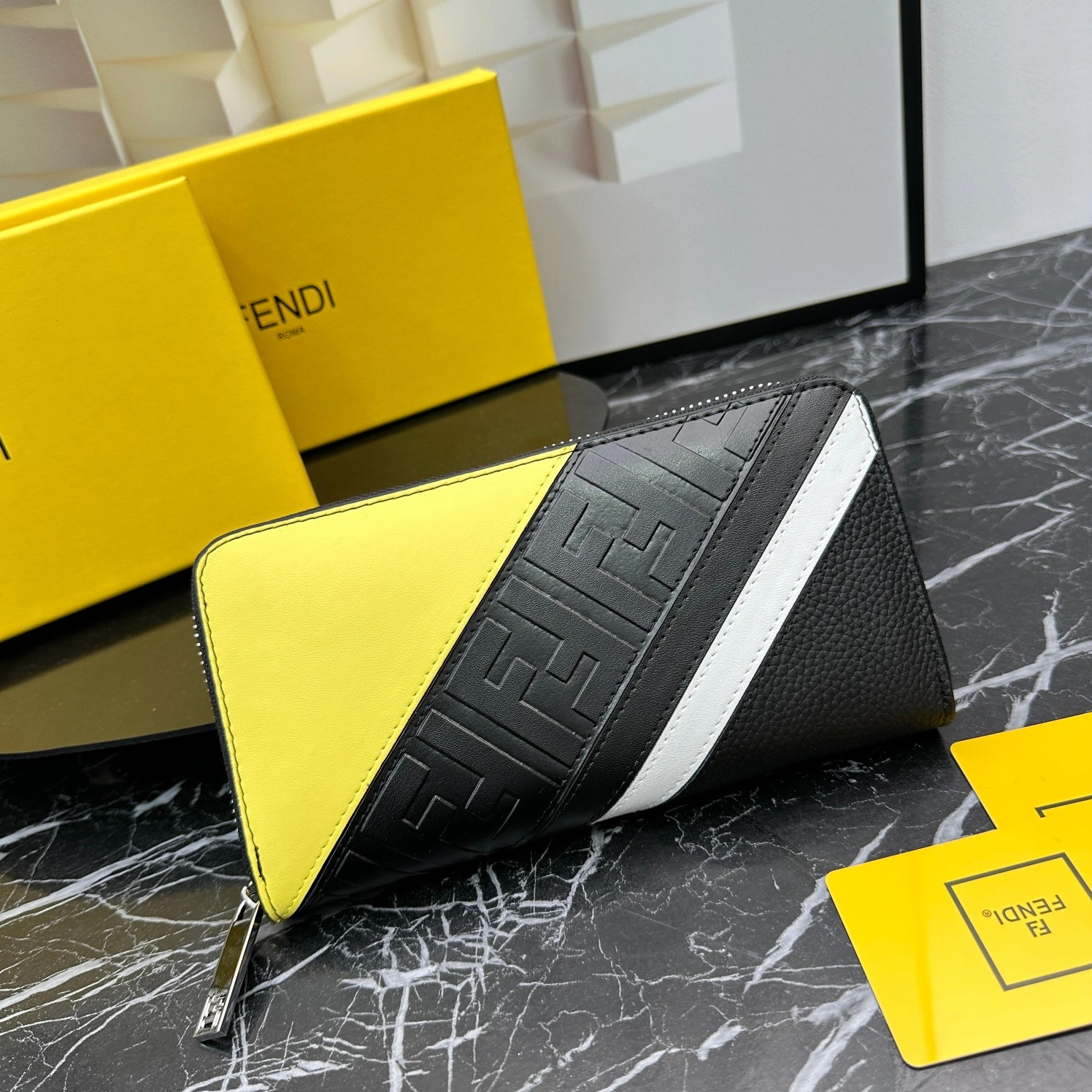 Fendi Wallets For Unisex Classic 8385