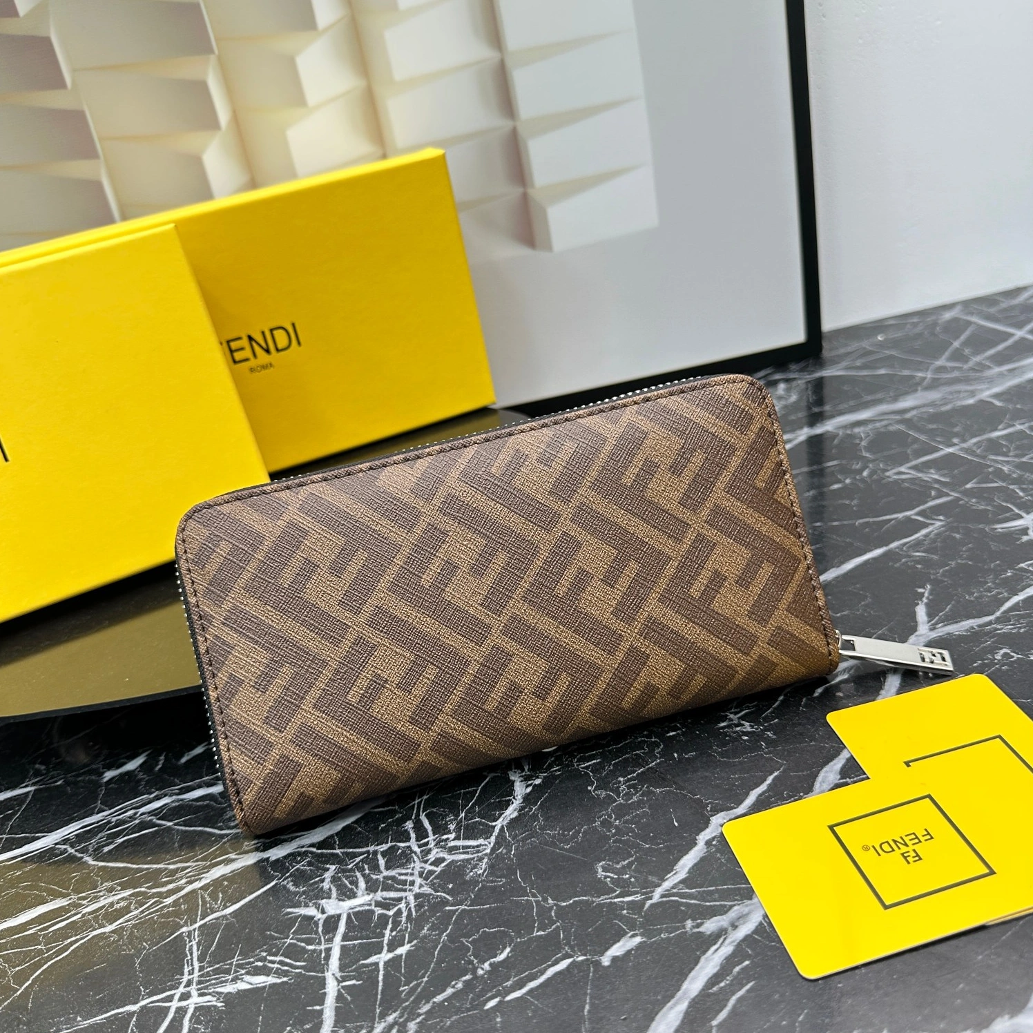 Fendi Wallets For Unisex ModernLook 4047