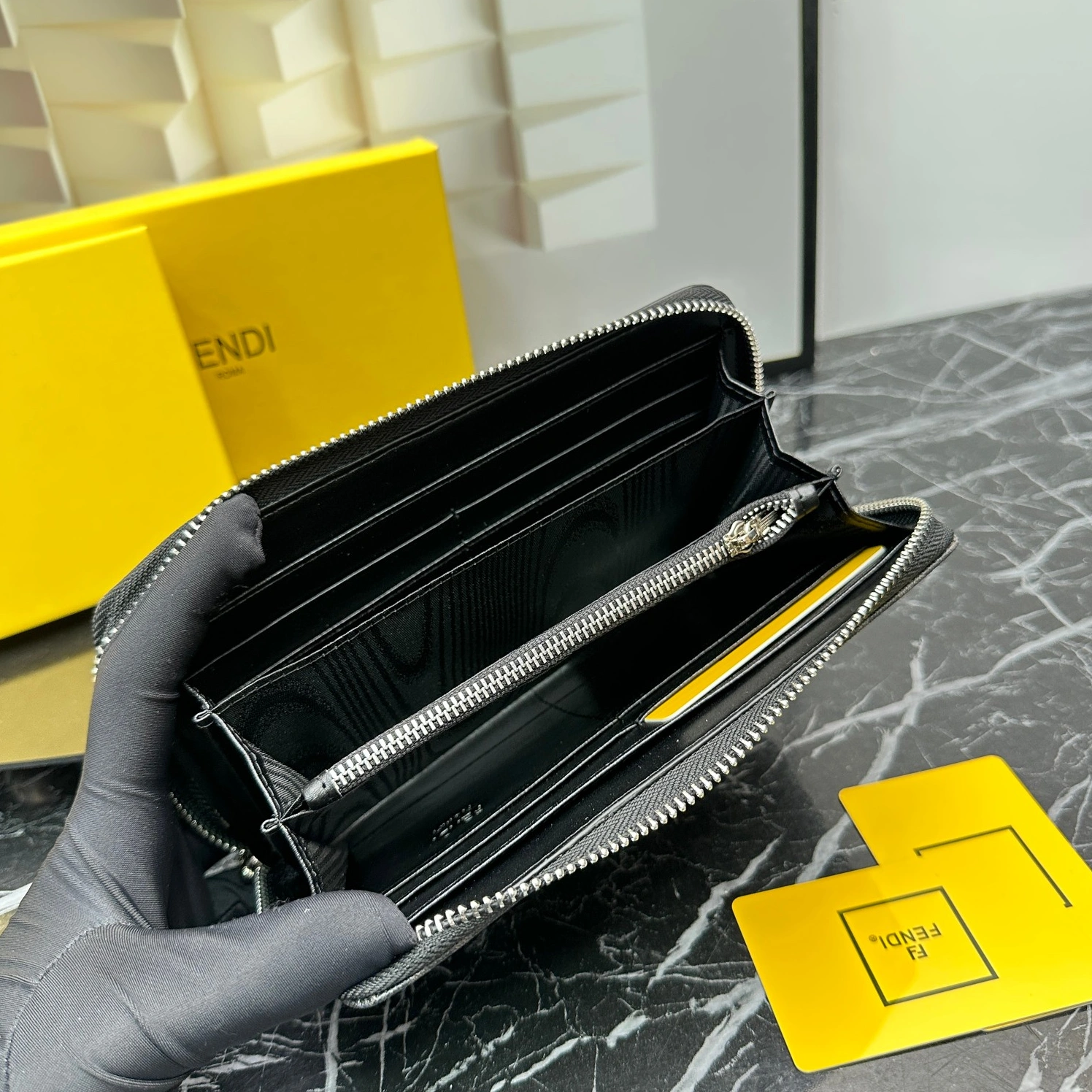 Fendi Wallets For Unisex Reliable 9910