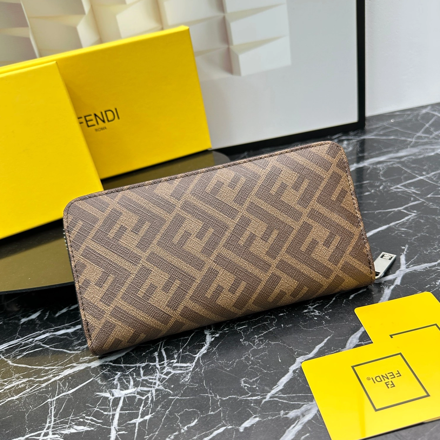 Fendi Wallets For Unisex Resilient 9957