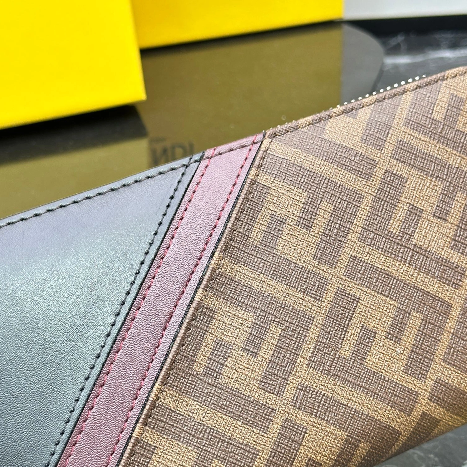Fendi Wallets For Unisex Resilient 9957