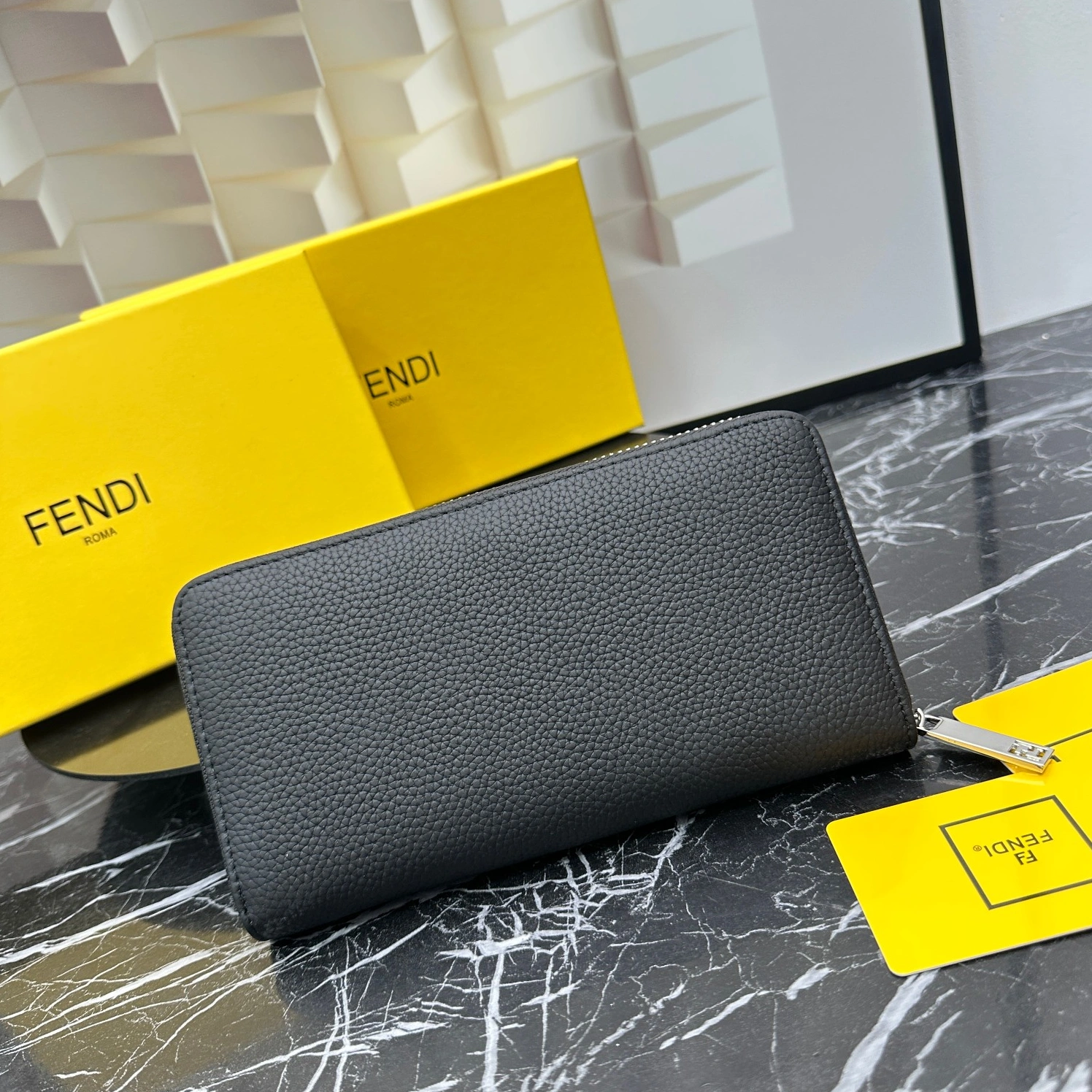 Fendi Wallets For Unisex Trendsetting 6624