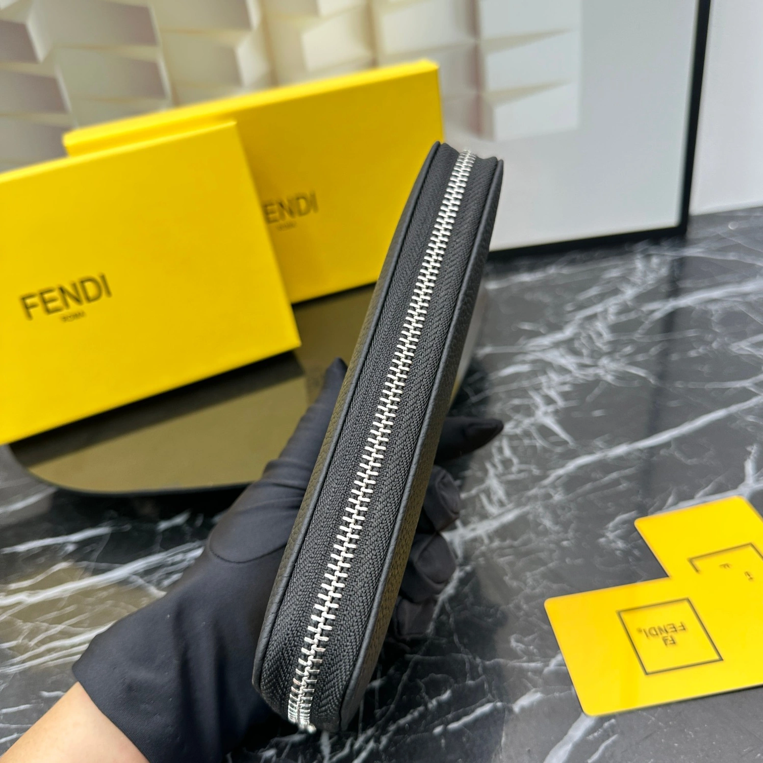 Fendi Wallets For Unisex Trendsetting 6624