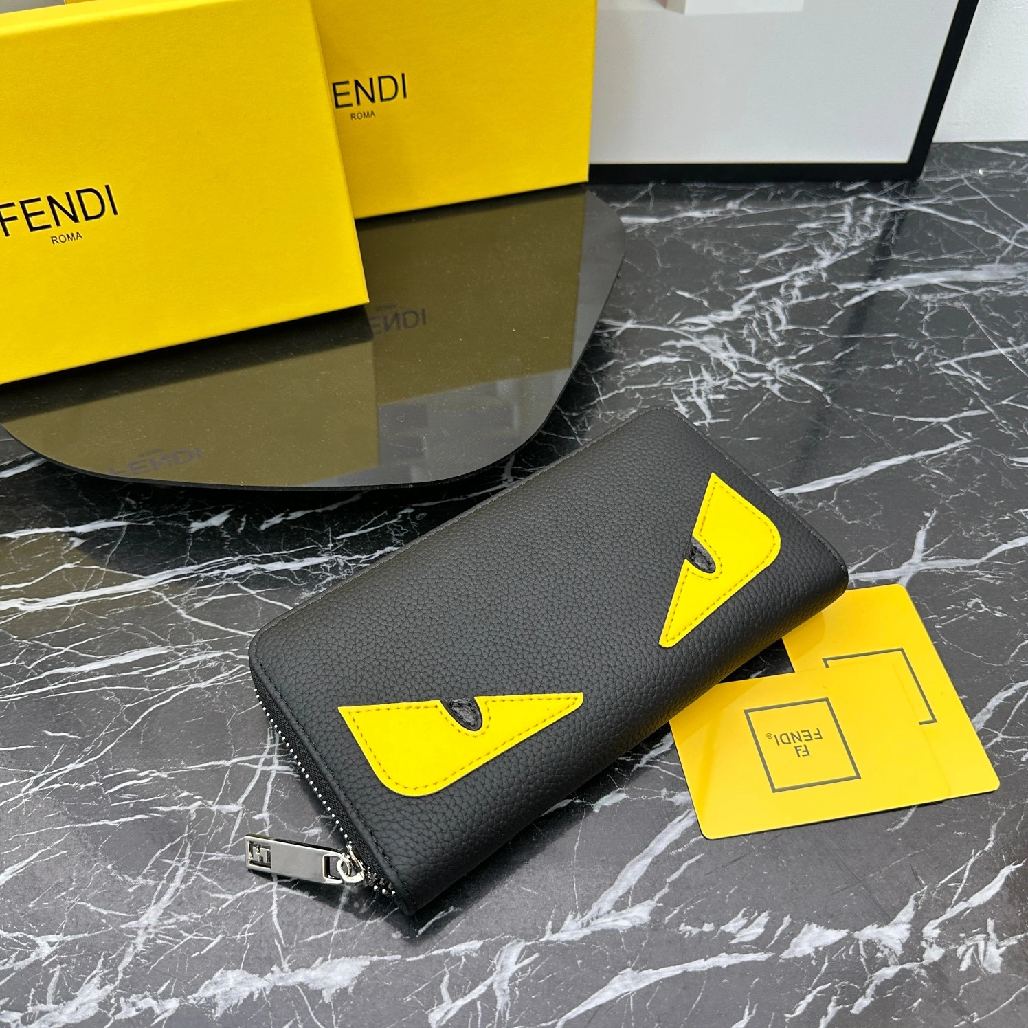 Fendi Wallets For Unisex Trendsetting 6624