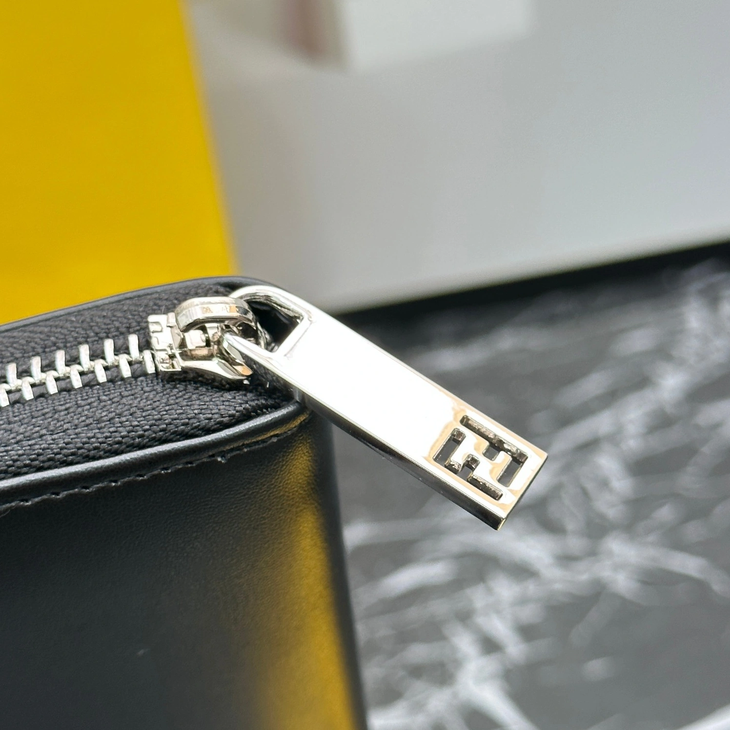 Fendi Wallets For Unisex Trendy 9947