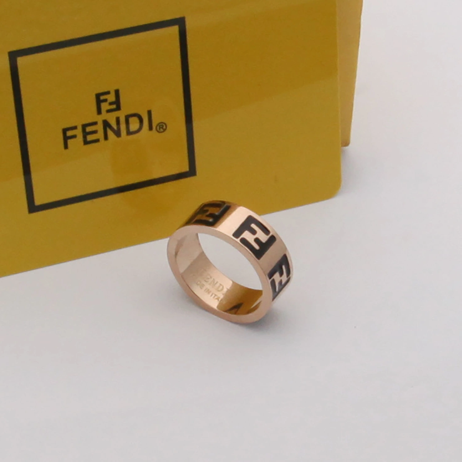 Fendi rings Elegant 2049