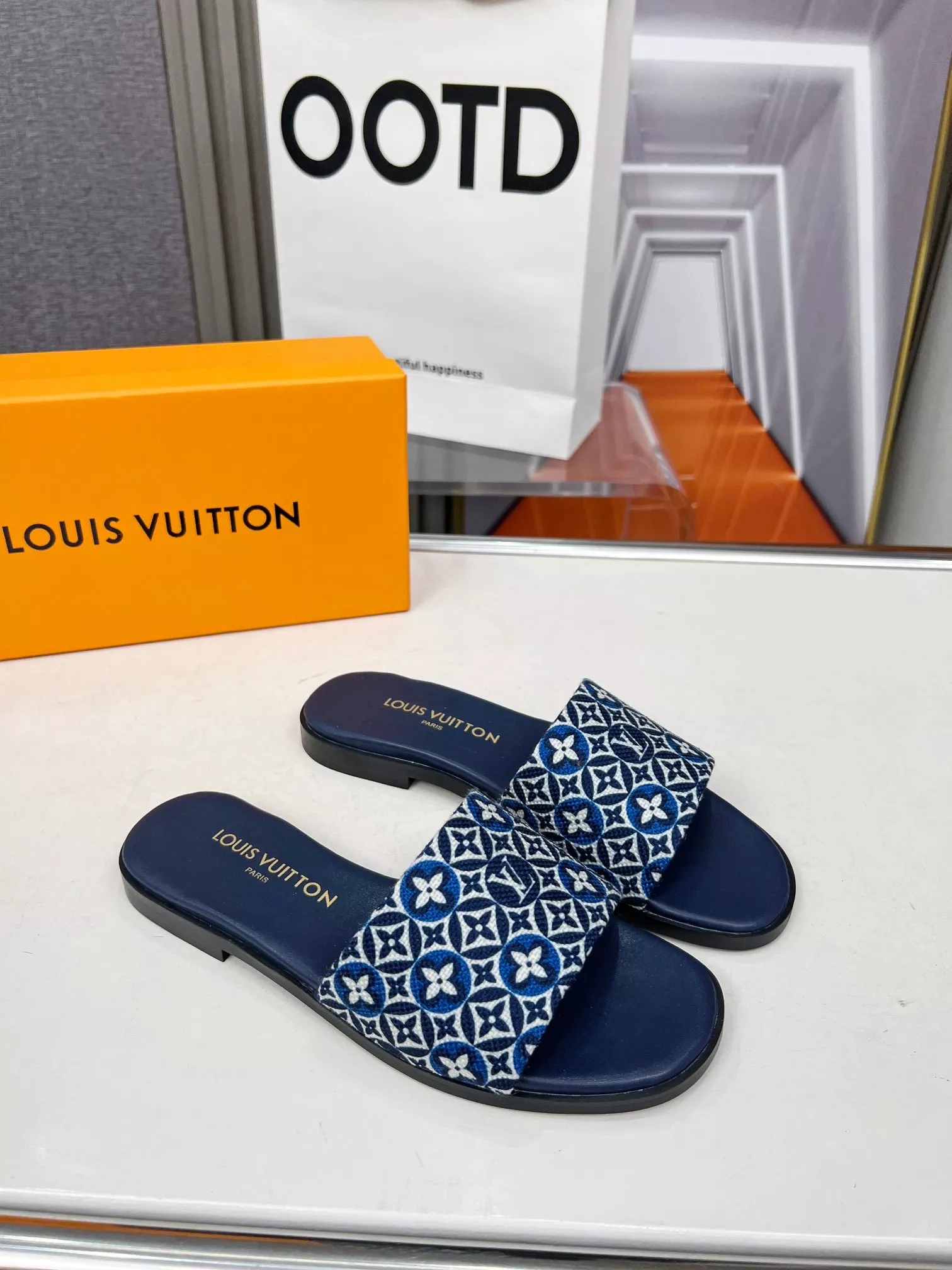 Flexible 1002 Louis Vuitton Slippers For Women