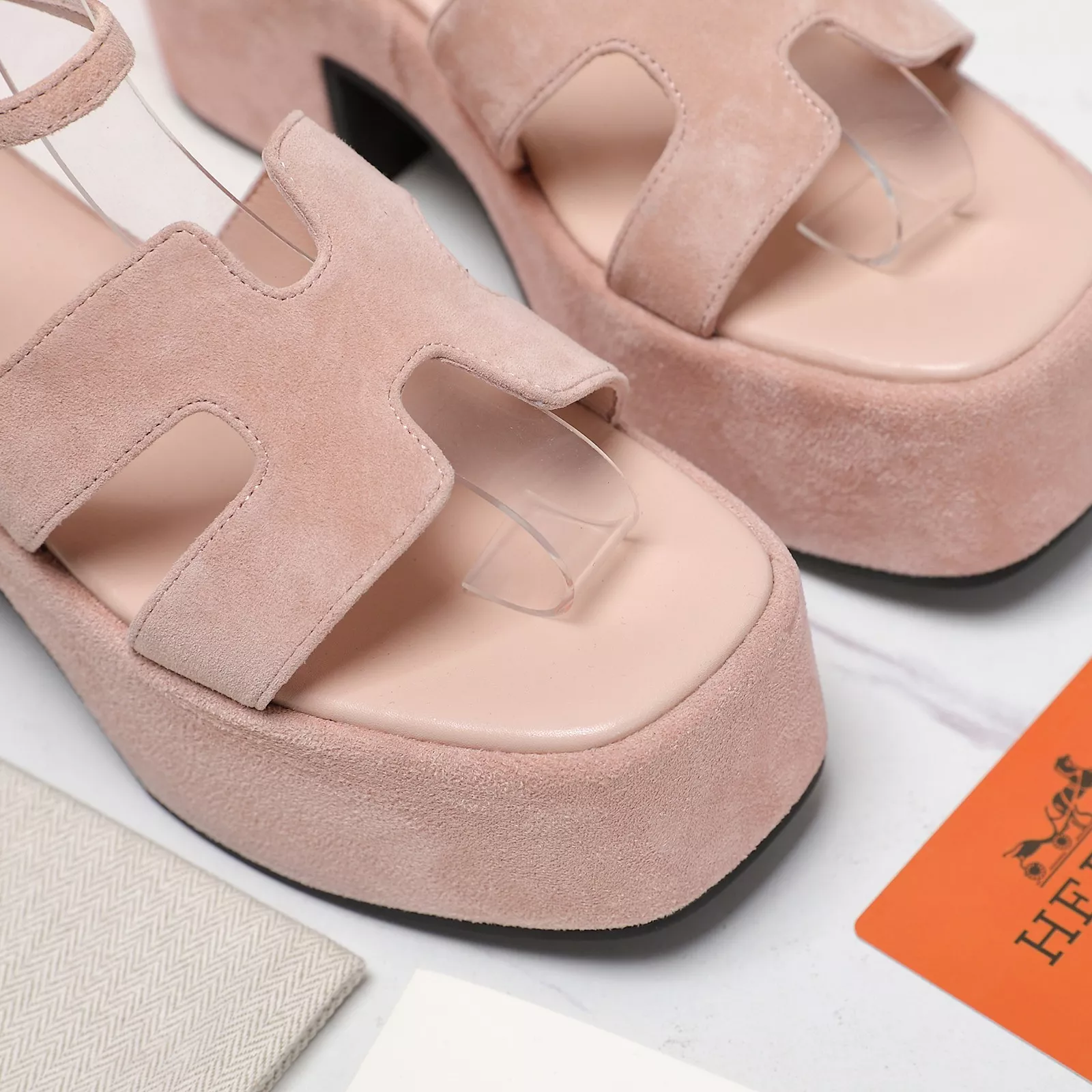Flexible 1033 Hermes Sandal For Women