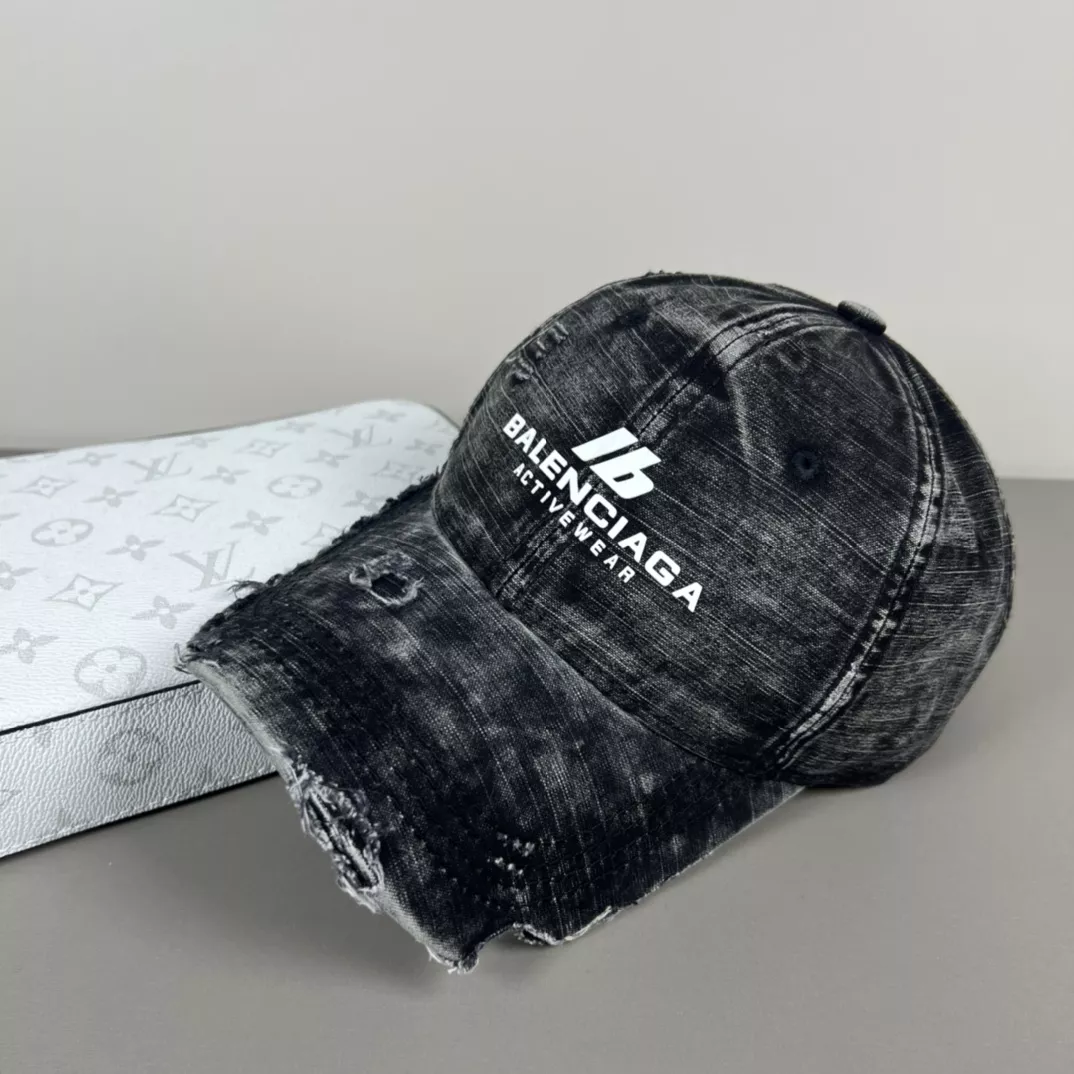 Flexible 1140 Balenciaga Caps