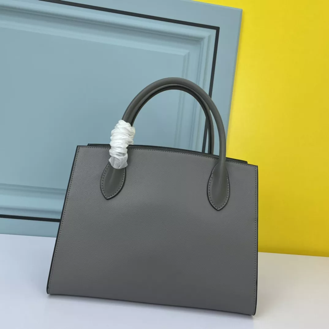 Flexible 1193 Prada AAA Quality Handbags For Women