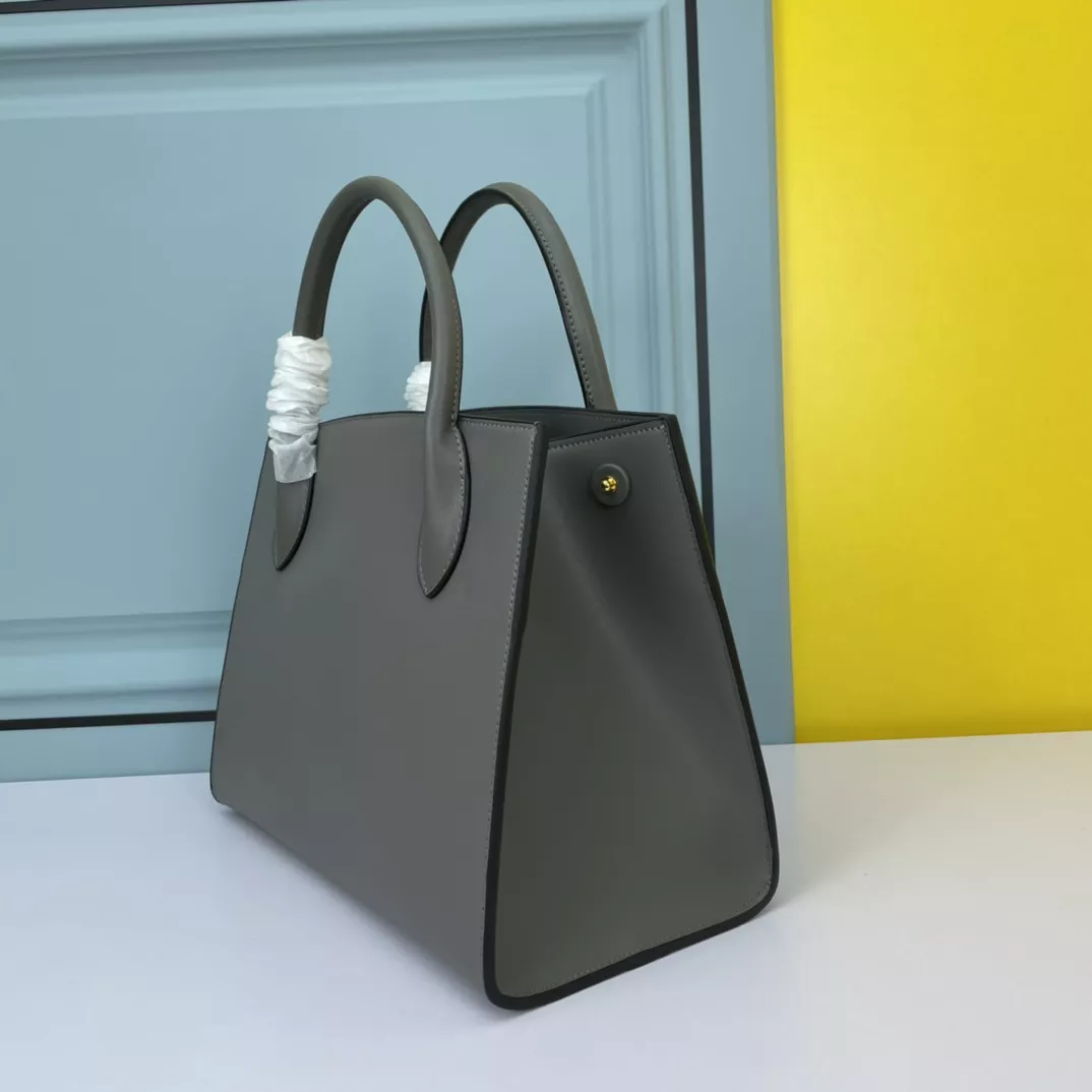 Flexible 1193 Prada AAA Quality Handbags For Women