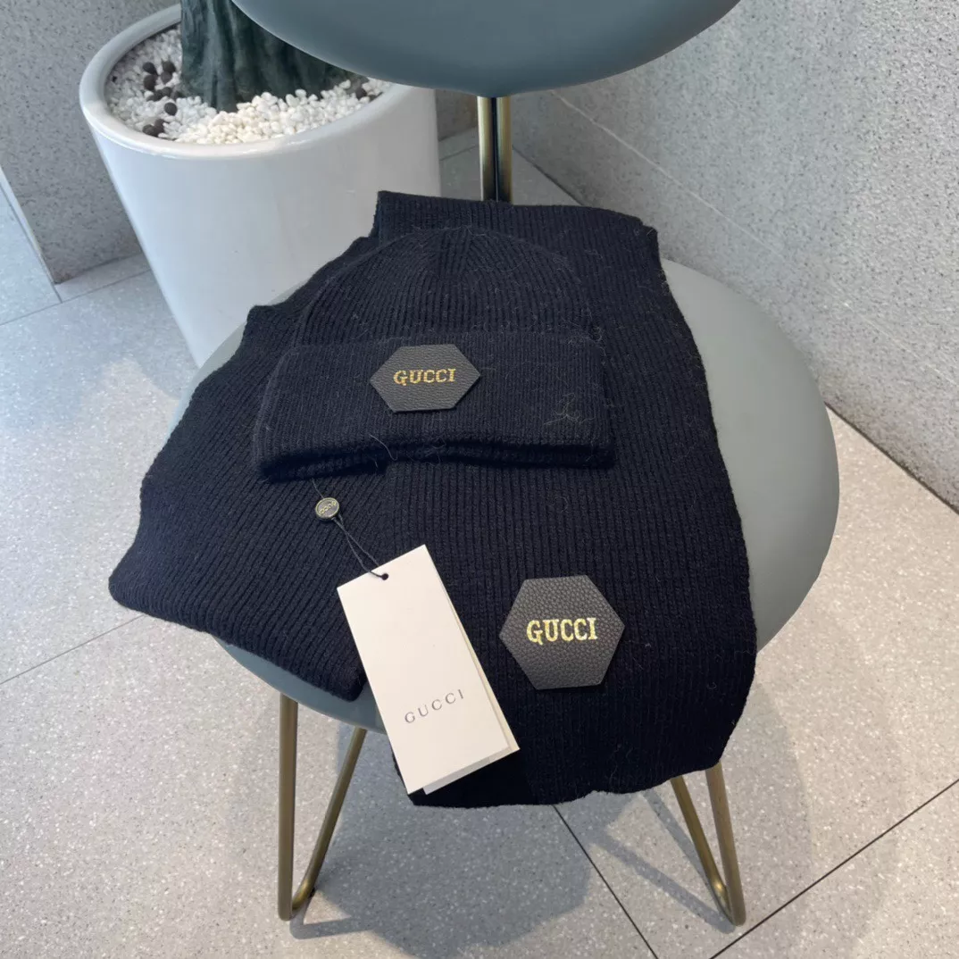 Flexible 1207 Gucci Hat and Scarf Set