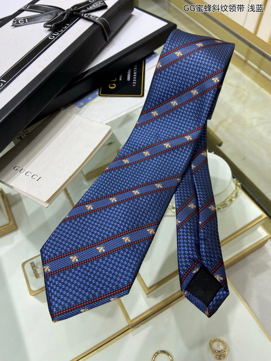 Flexible 127 Gucci Necktie For Men