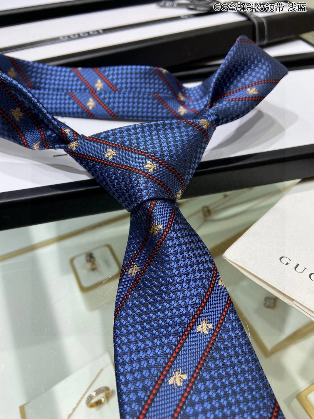Flexible 127 Gucci Necktie For Men