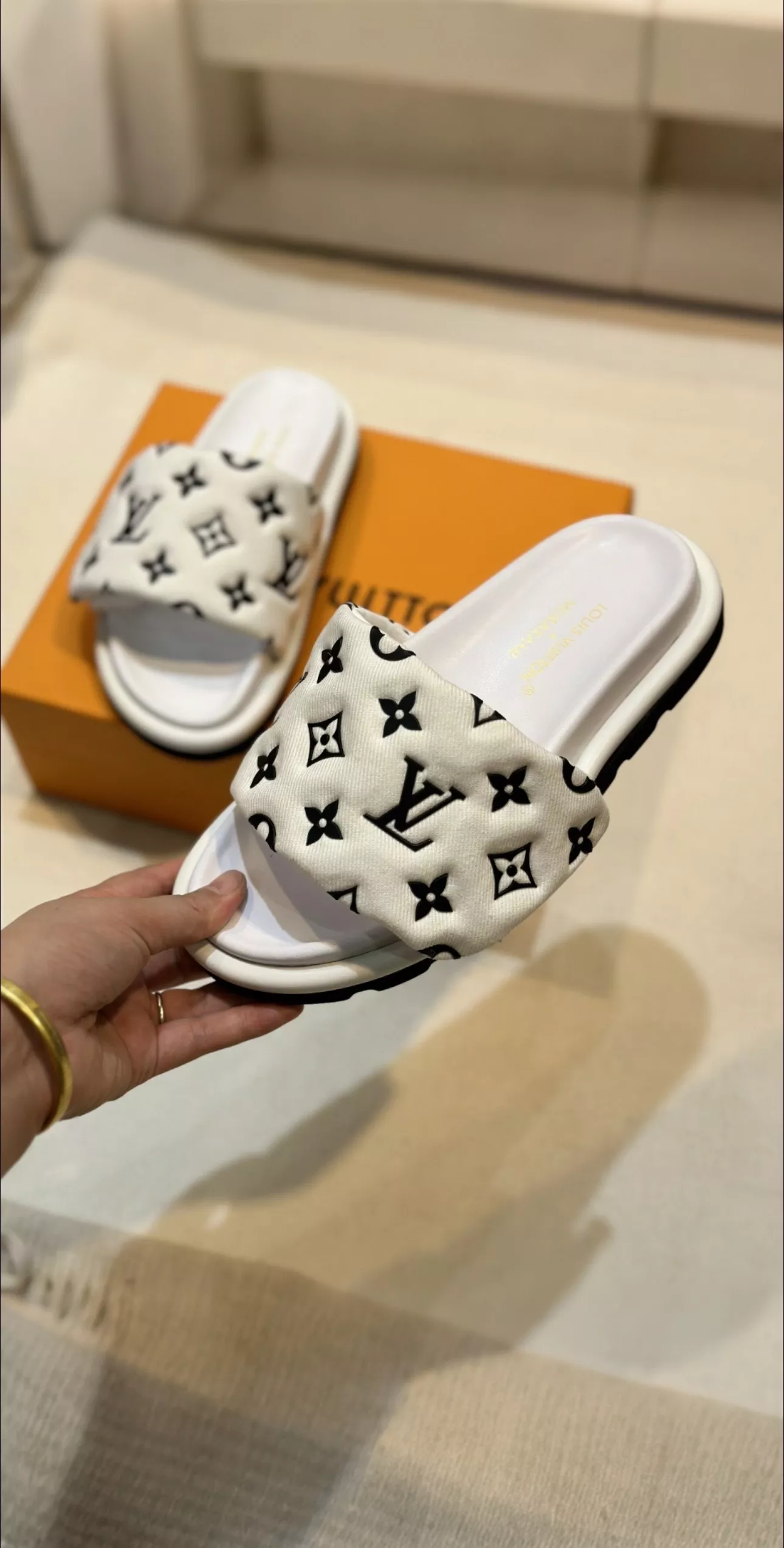 Flexible 1272 Louis Vuitton Slippers For Women