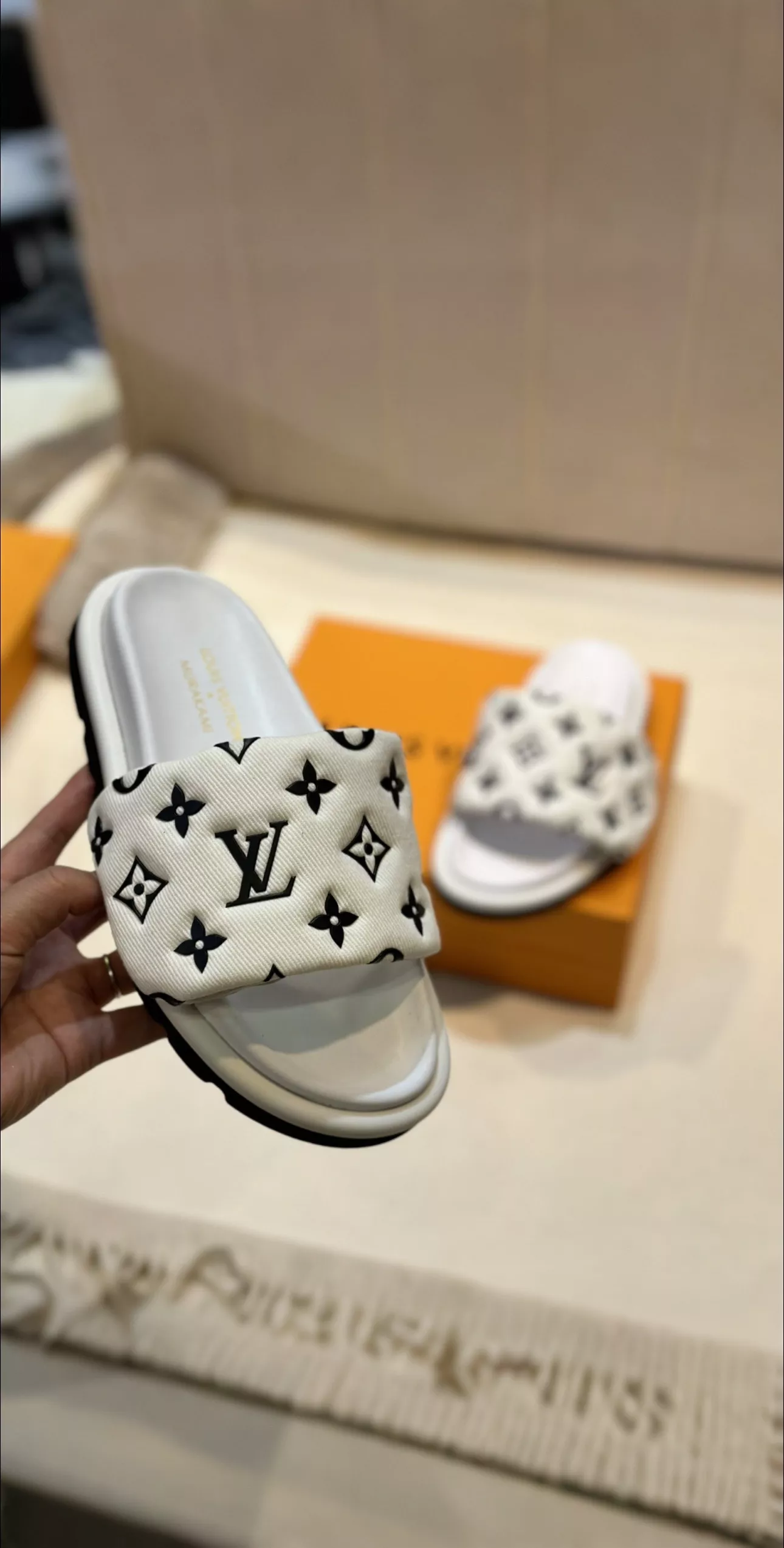 Flexible 1272 Louis Vuitton Slippers For Women