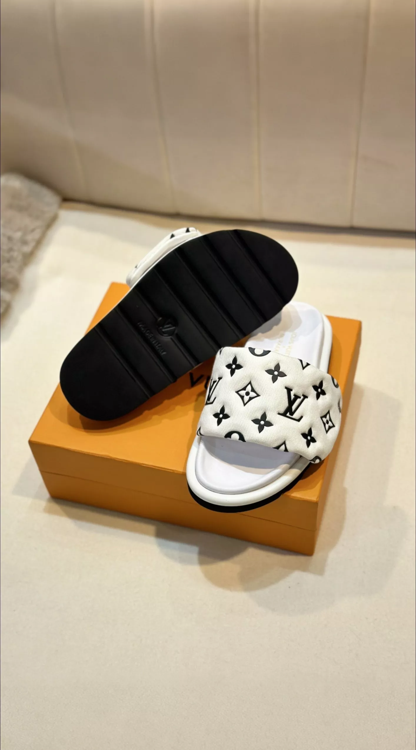 Flexible 1272 Louis Vuitton Slippers For Women