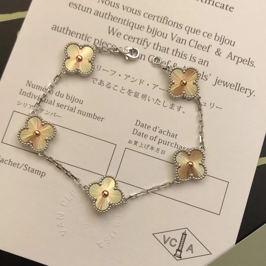 Flexible 1386 Van Cleef & Arpels Bracelets For Women
