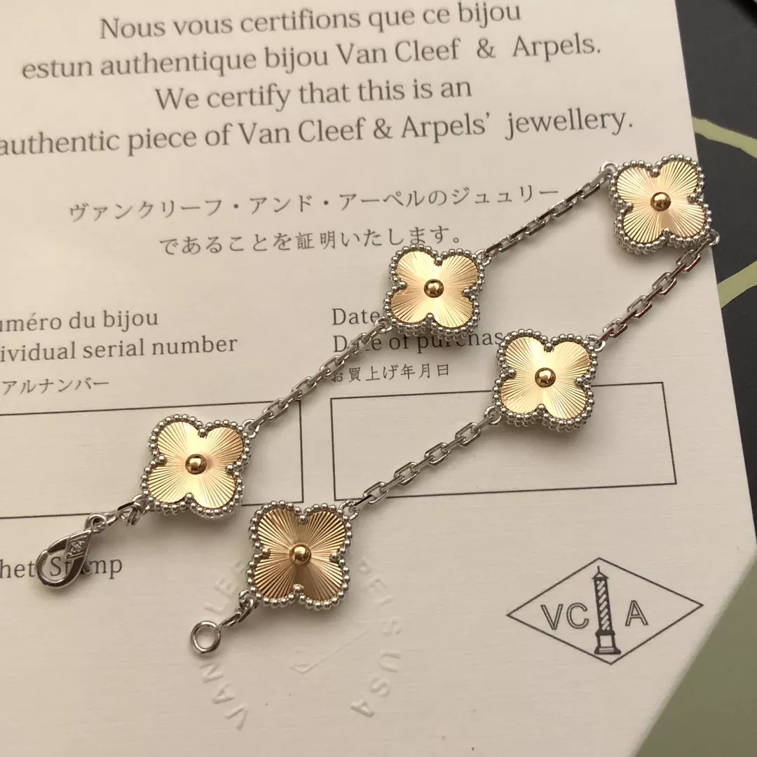 Flexible 1386 Van Cleef & Arpels Bracelets For Women