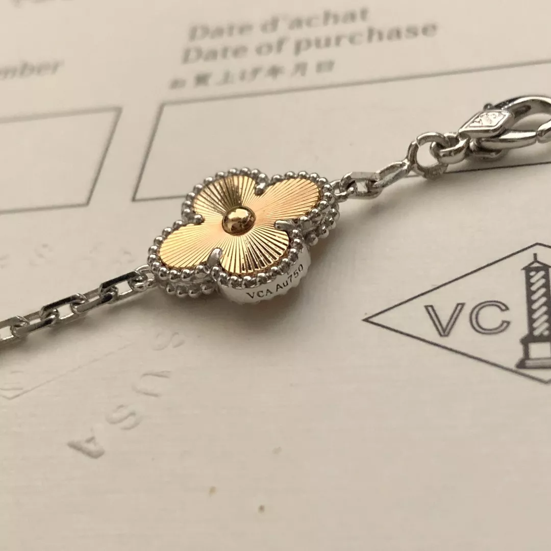 Flexible 1386 Van Cleef & Arpels Bracelets For Women