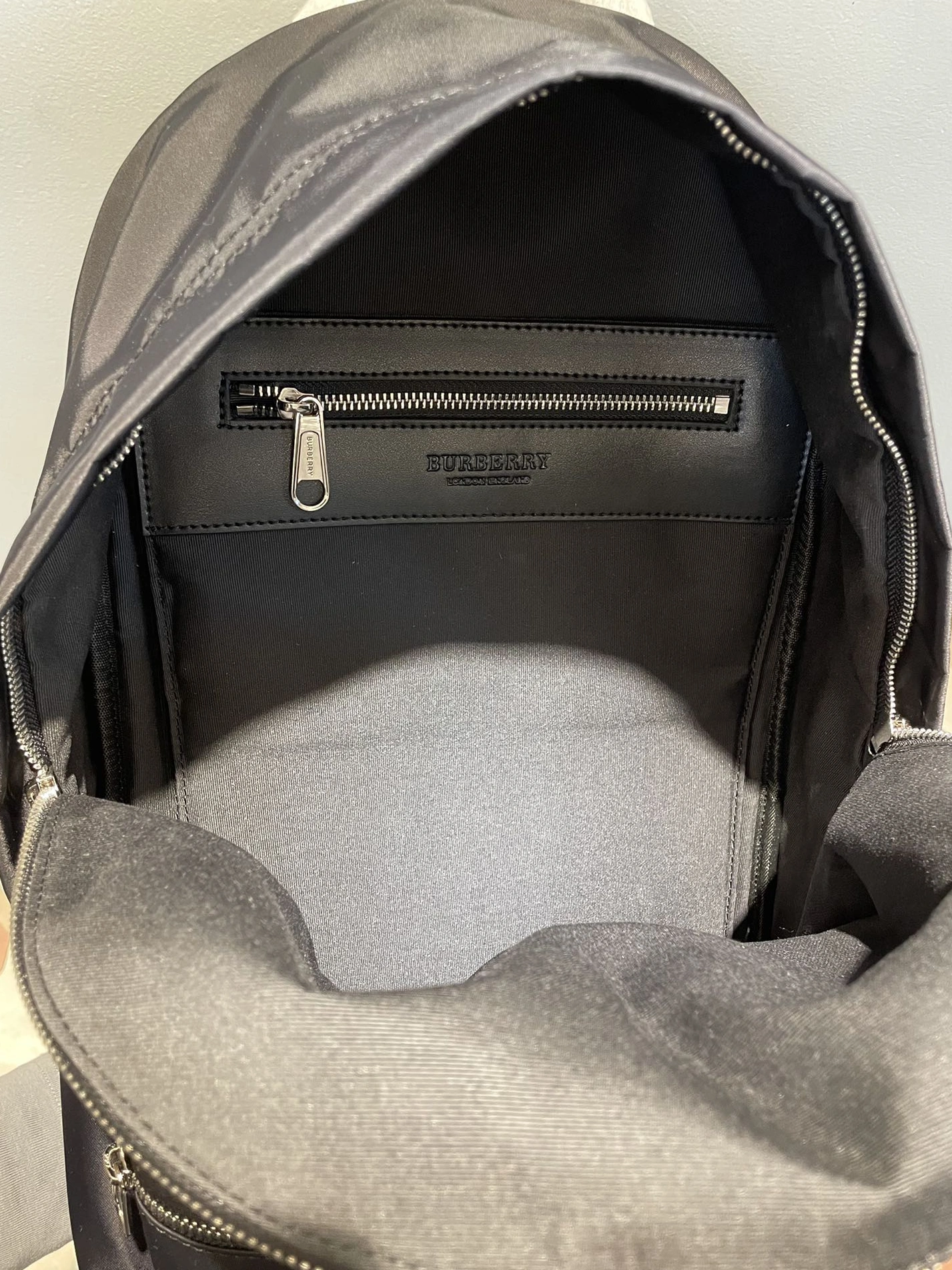 Flexible 1422 Burberry AAA Man Backpacks