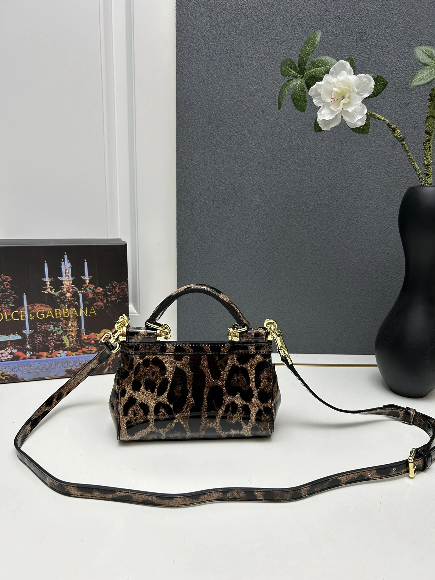 Flexible 1444 Dolce & Gabbana D&G AAA Quality Messenger Bags For Women