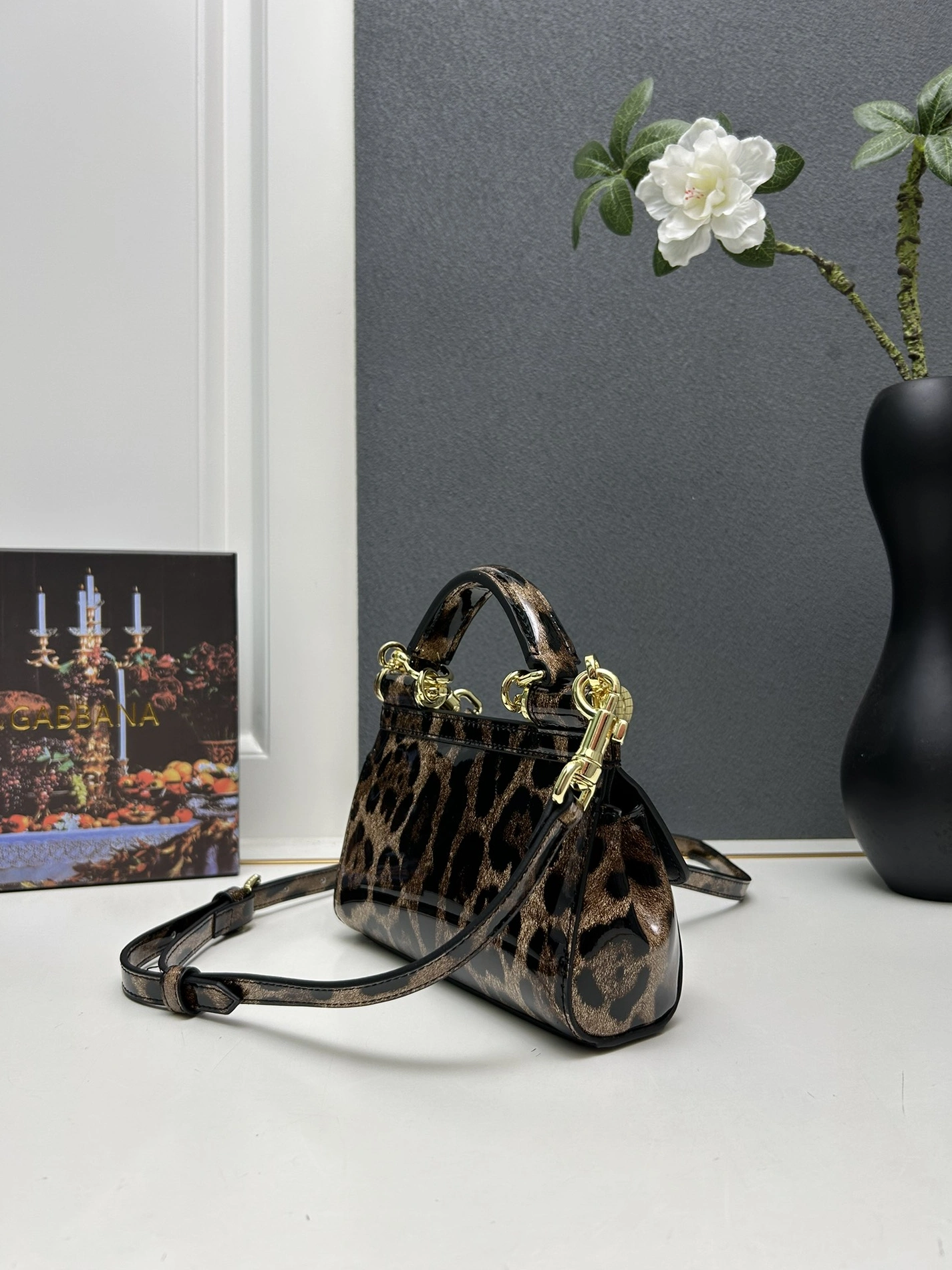 Flexible 1444 Dolce & Gabbana D&G AAA Quality Messenger Bags For Women