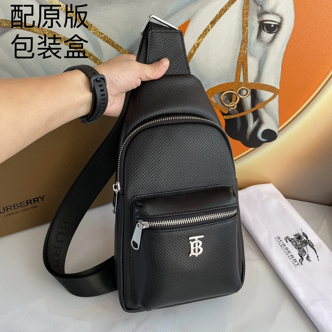 Flexible 1591 Burberry AAA Man Messenger Bags