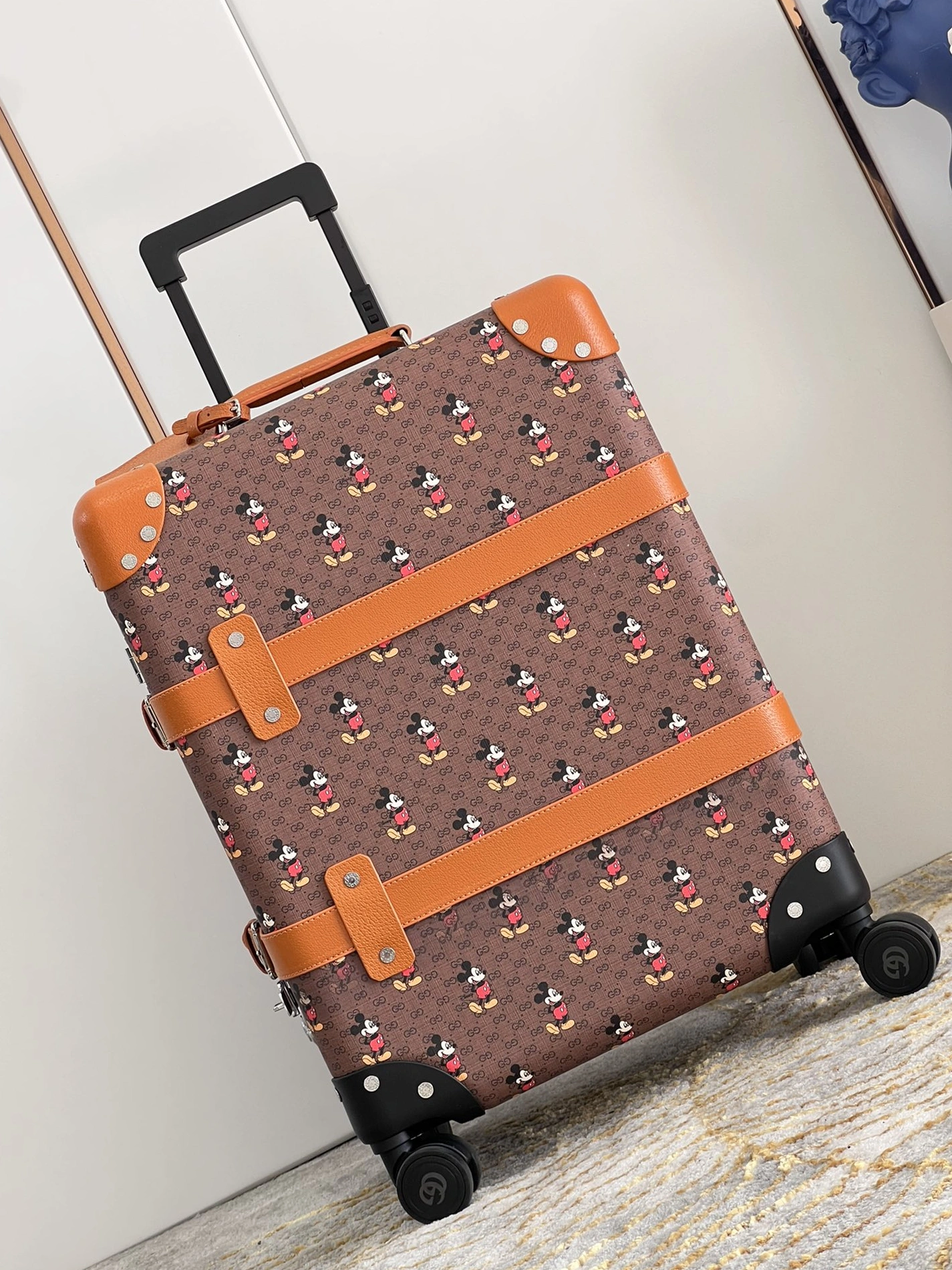 Flexible 1616 Gucci Luggage