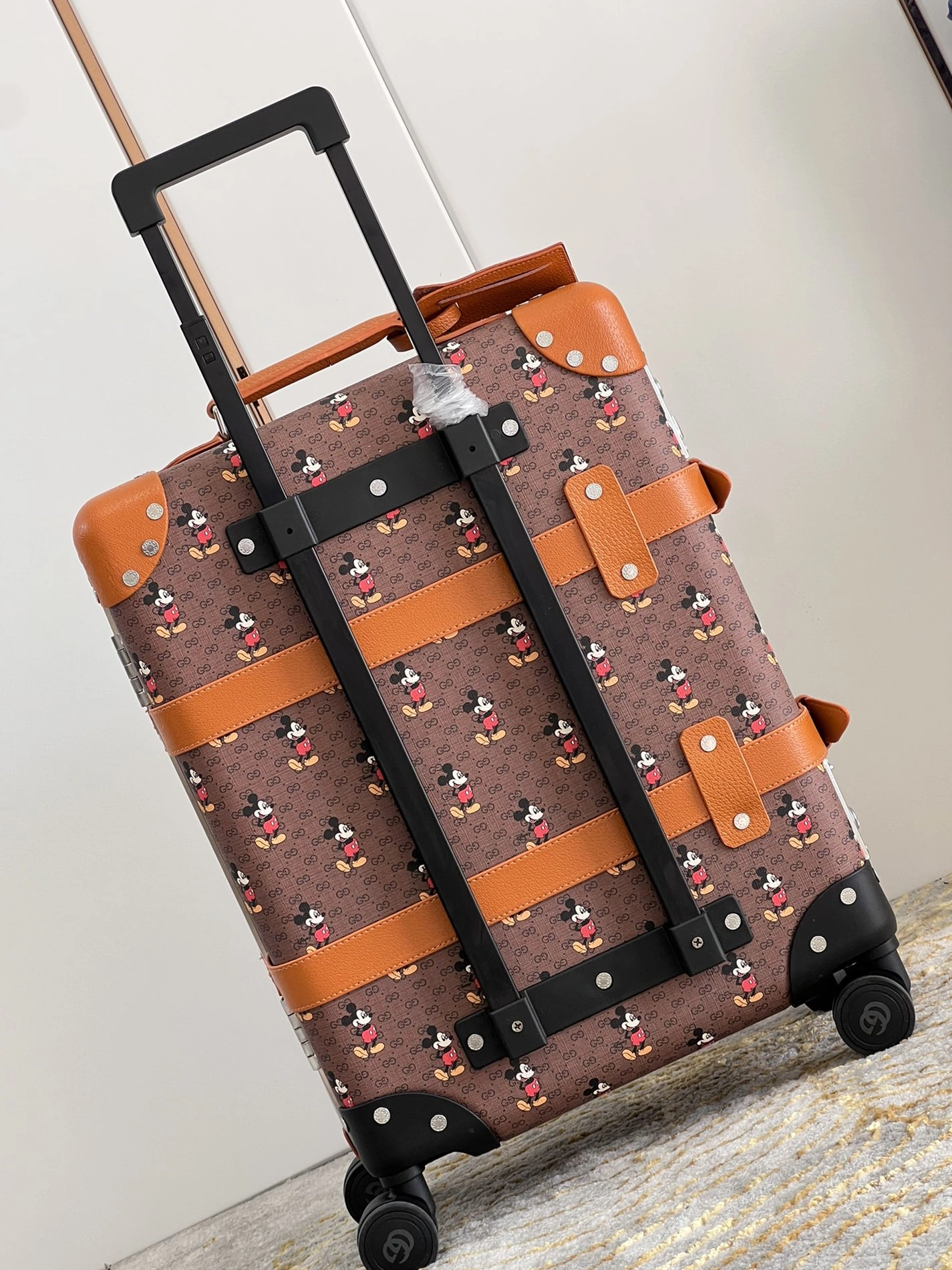 Flexible 1616 Gucci Luggage