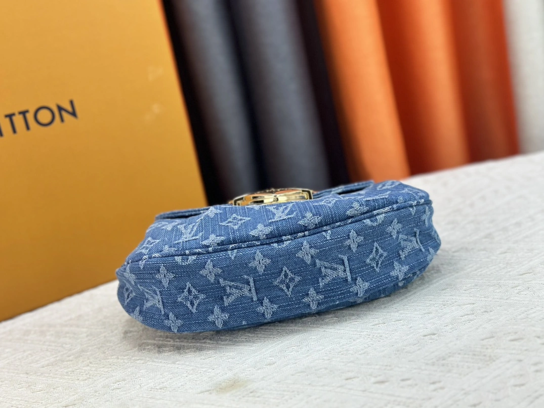 Flexible 1758 Louis Vuitton AAA Quality Shoulder Bags For Women