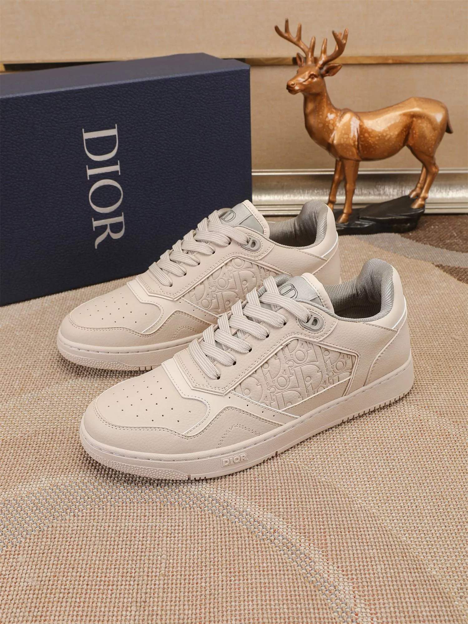 Flexible 1883 Christian Dior Casual Shoes For Men