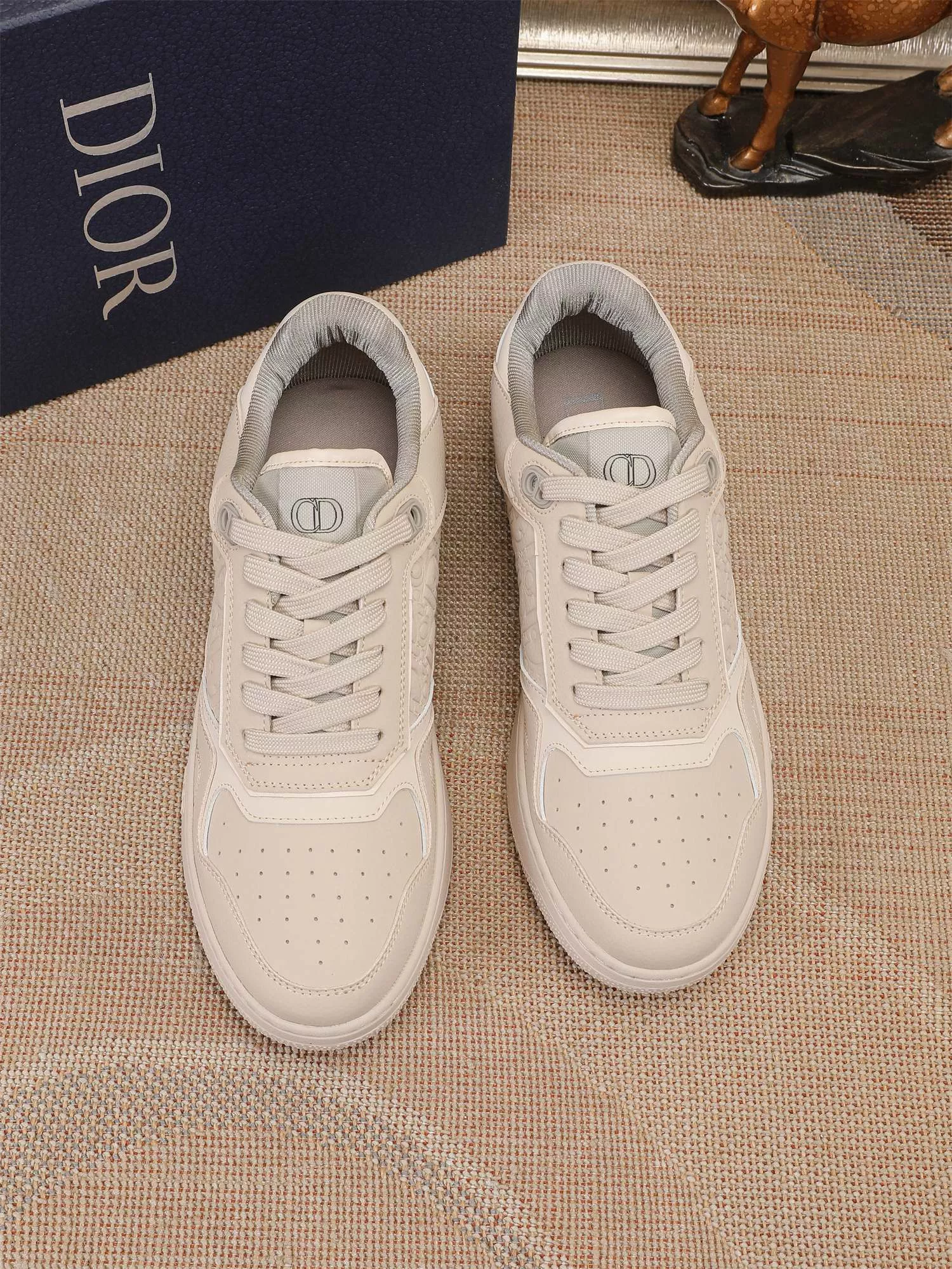 Flexible 1883 Christian Dior Casual Shoes For Men