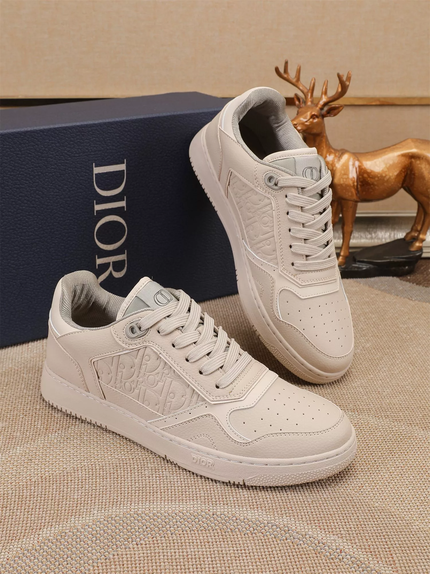Flexible 1883 Christian Dior Casual Shoes For Men