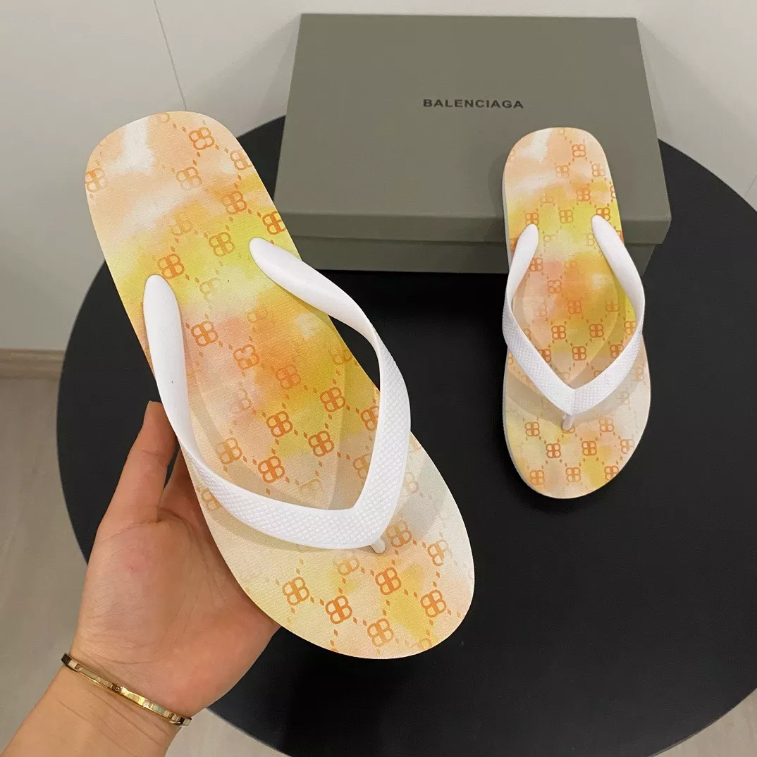 Flexible 1904 Balenciaga Slippers For Men