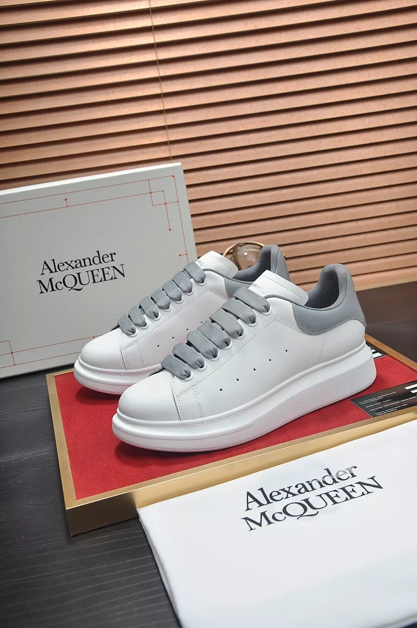 Flexible 2087 Alexander McQueen Casual Shoes For Women