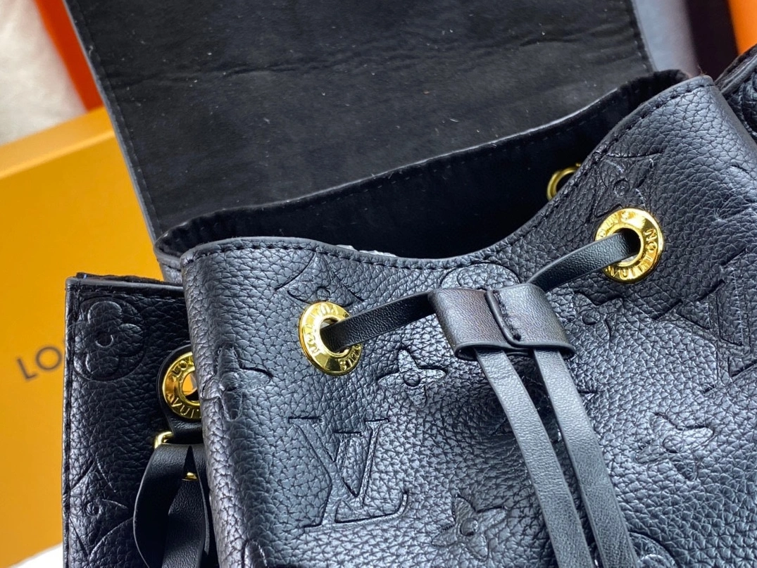 Flexible 2099 Louis Vuitton AAA Quality Backpacks For Women