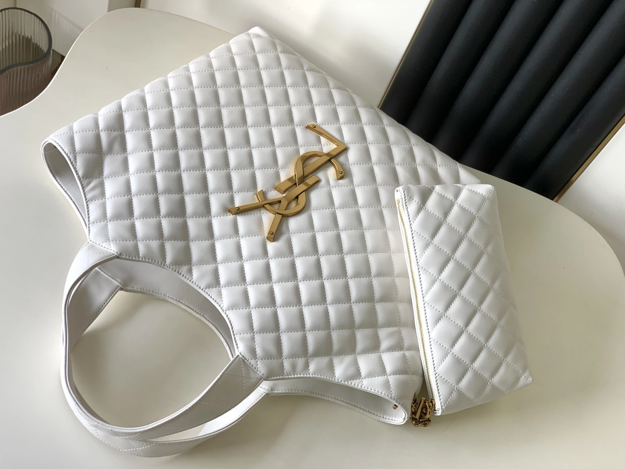 Flexible 2255 Yves Saint Laurent AAA Quality Handbags For Women