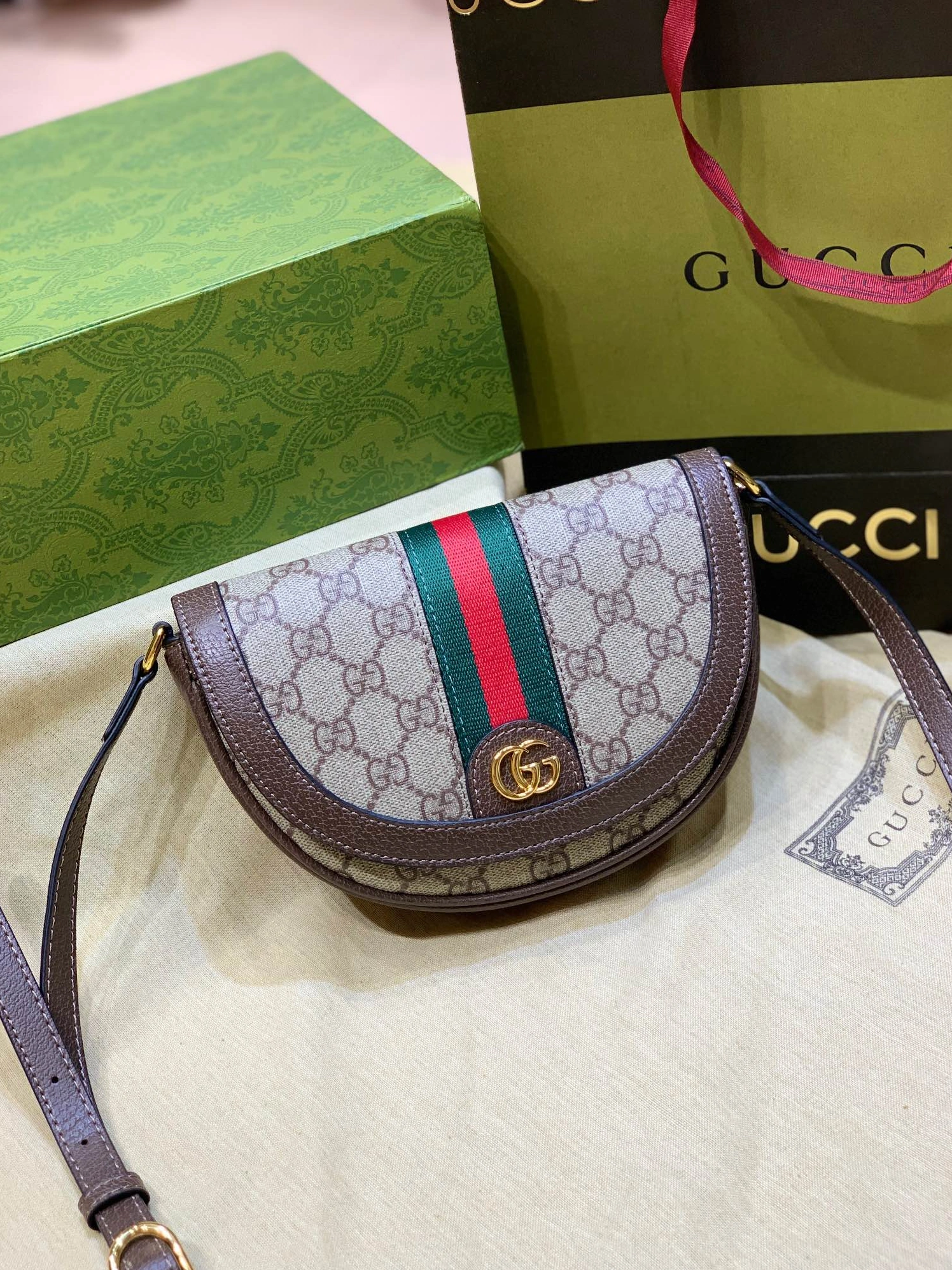 Flexible 2310 Gucci AAA Quality Messenger Bags For Women
