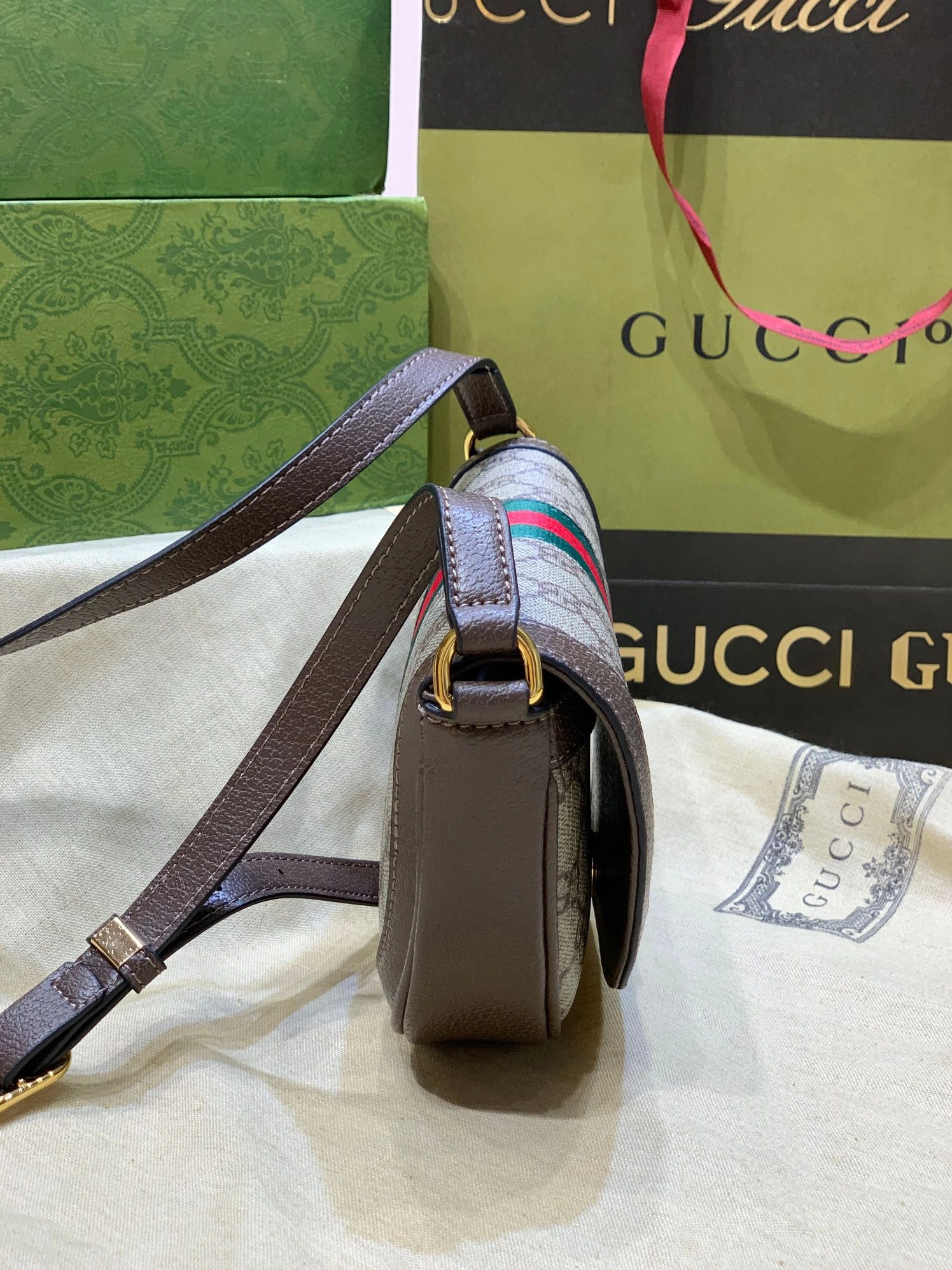 Flexible 2310 Gucci AAA Quality Messenger Bags For Women
