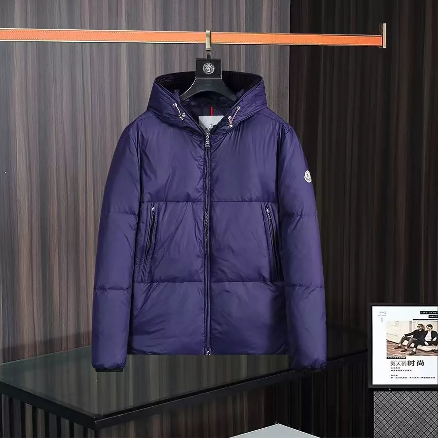 Flexible 2363 Moncler Down Feather Coat Long Sleeved For Men