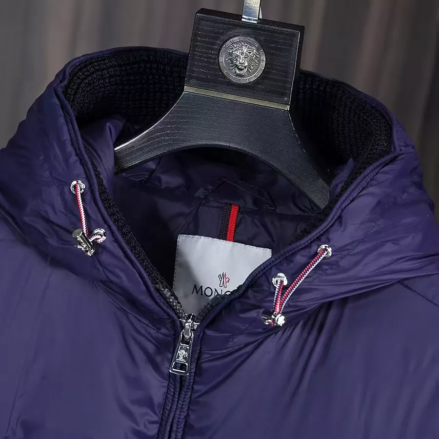 Flexible 2363 Moncler Down Feather Coat Long Sleeved For Men