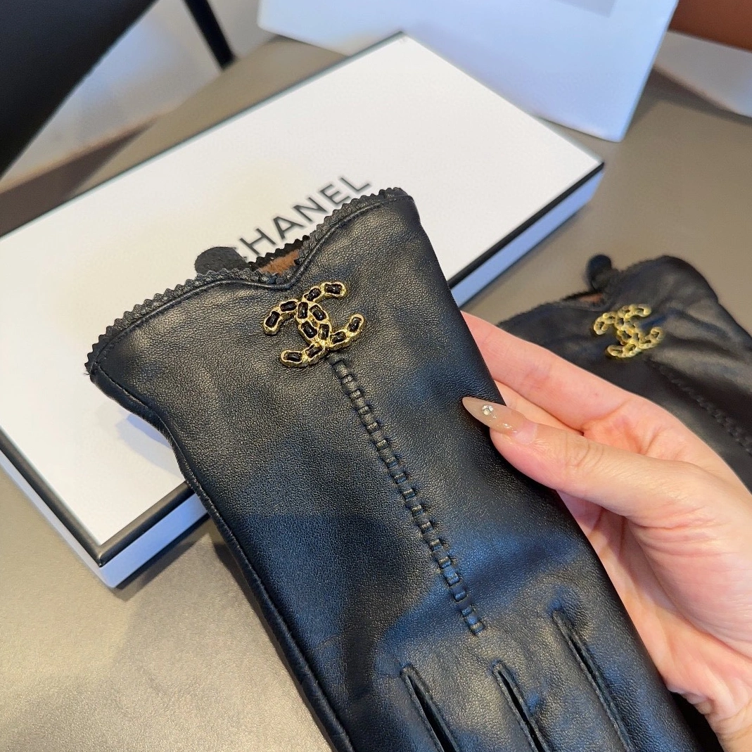 Flexible 2474 Chanel Gloves For Women