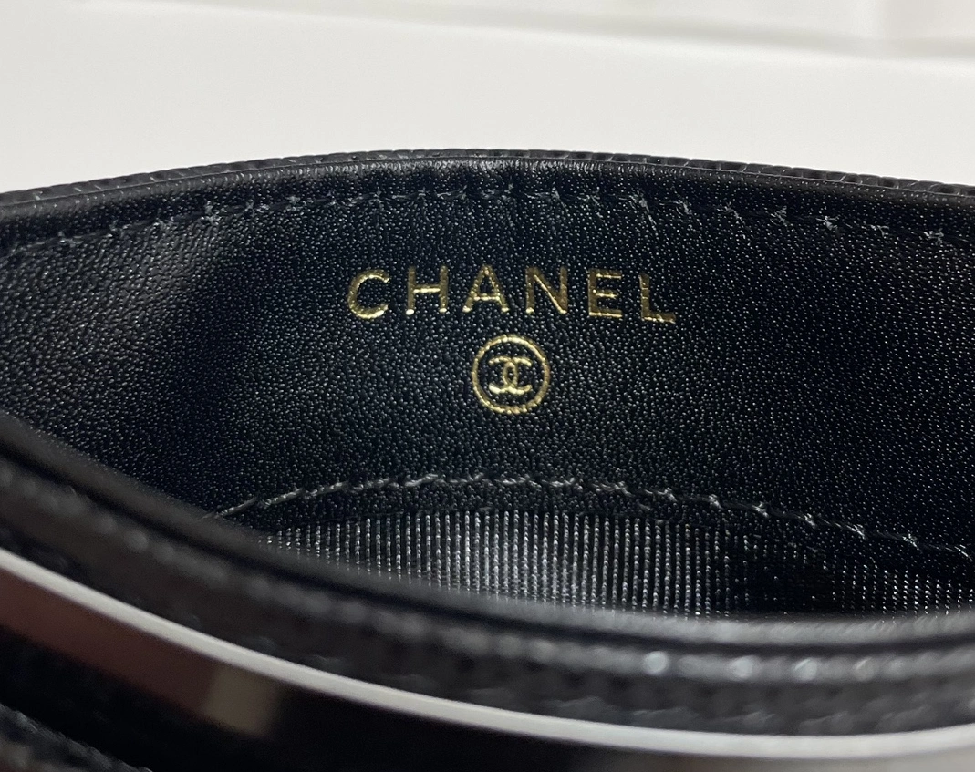 Flexible 2632 Chanel Card Case