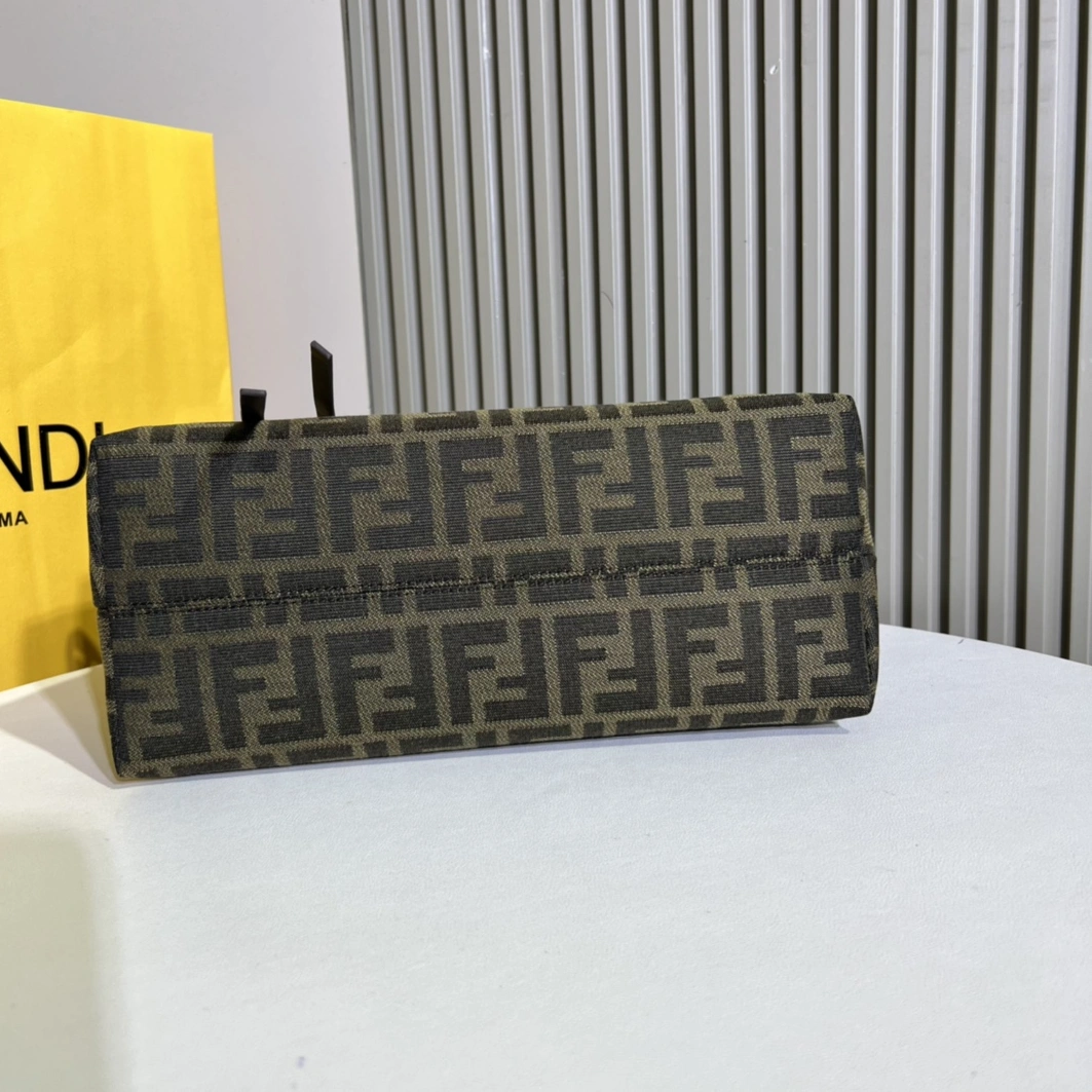 Flexible 2639 Fendi AAA Quality Messenger Bags For Women